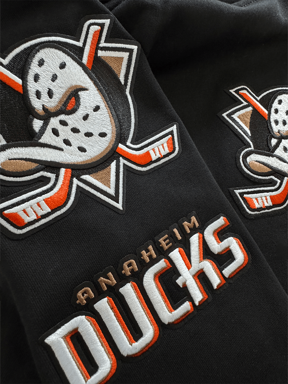 Pro Standard Jumpers Anaheim Ducks Pro Standard NHL Classic Chenille Flex Hoodie Jumper - Black