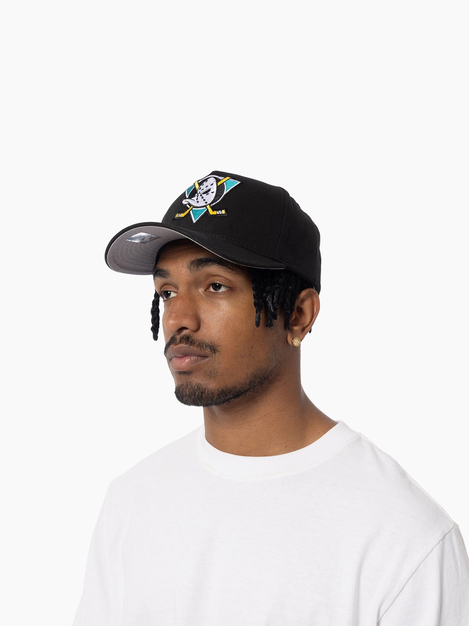 Mitchell And Ness Caps Anaheim Mighty Ducks Mitchell & Ness NHL Team Pro Pinch Snapback Hat - Black
