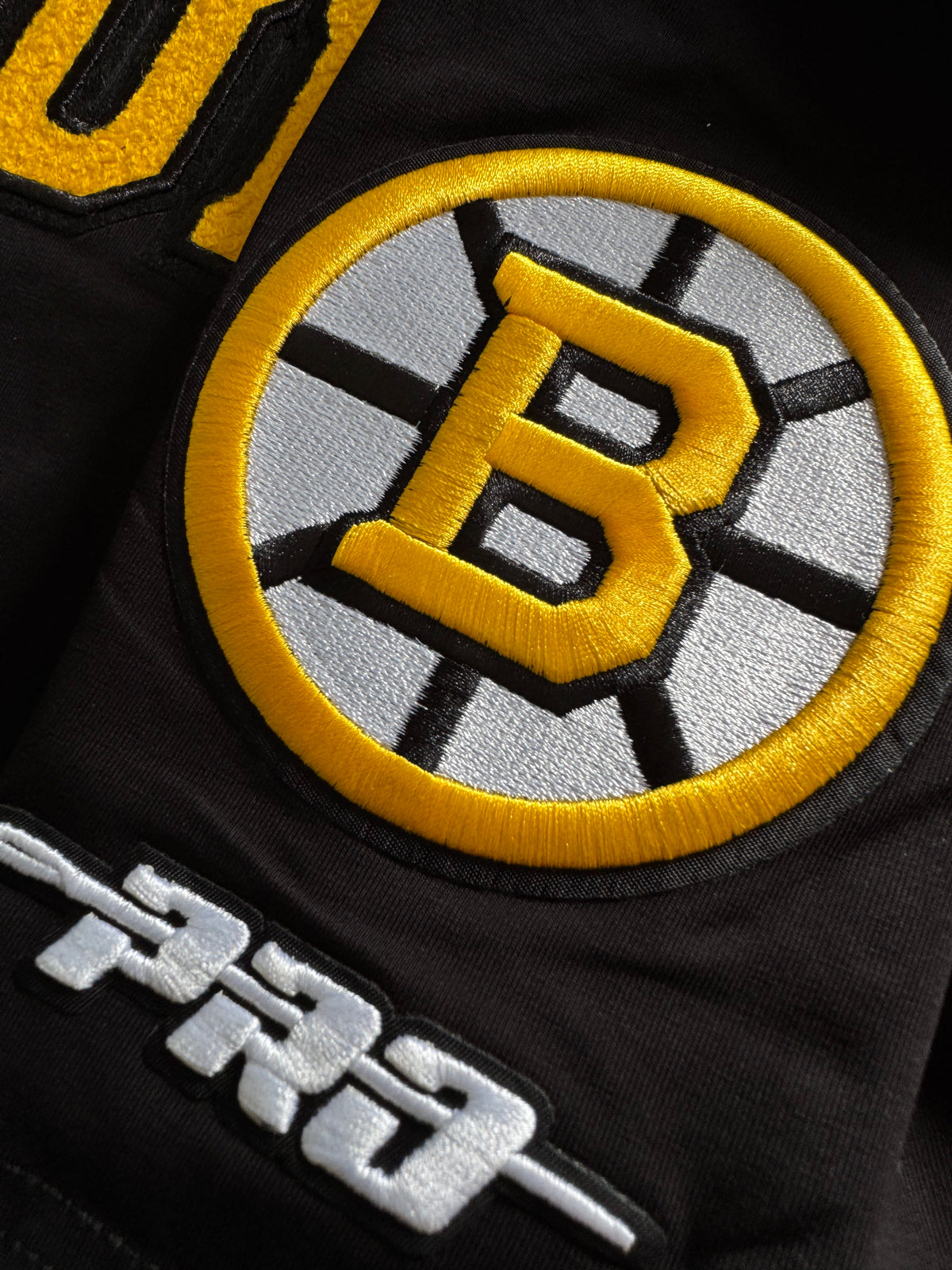 Pro Standard T-Shirts Boston Bruins Pro Standard NHL Classic Chenille Flex T-Shirt - Black