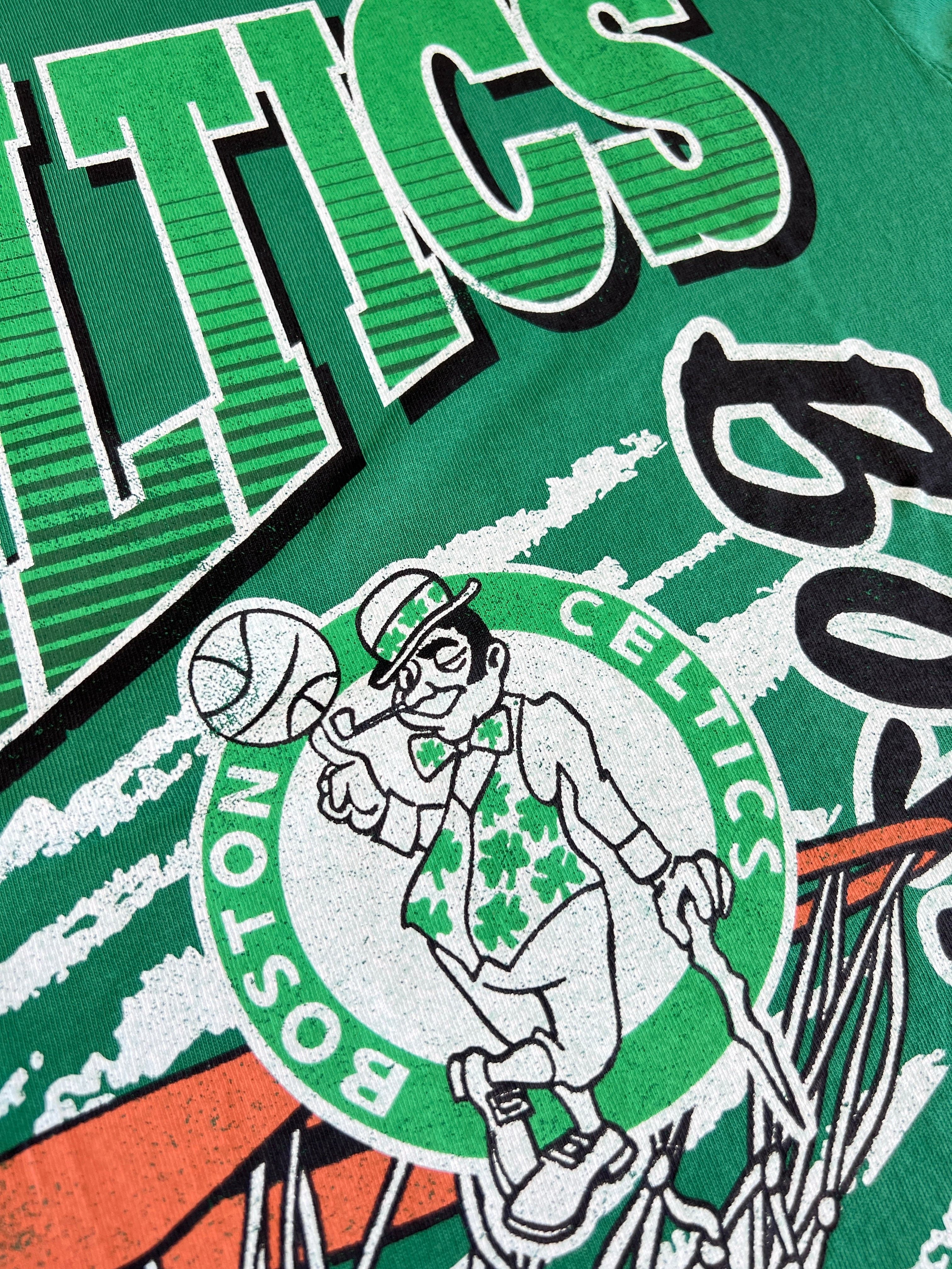Mitchell And Ness T-Shirts Boston Celtics Mitchell & Ness NBA Basketed Vintage T-Shirt - Kelly Green