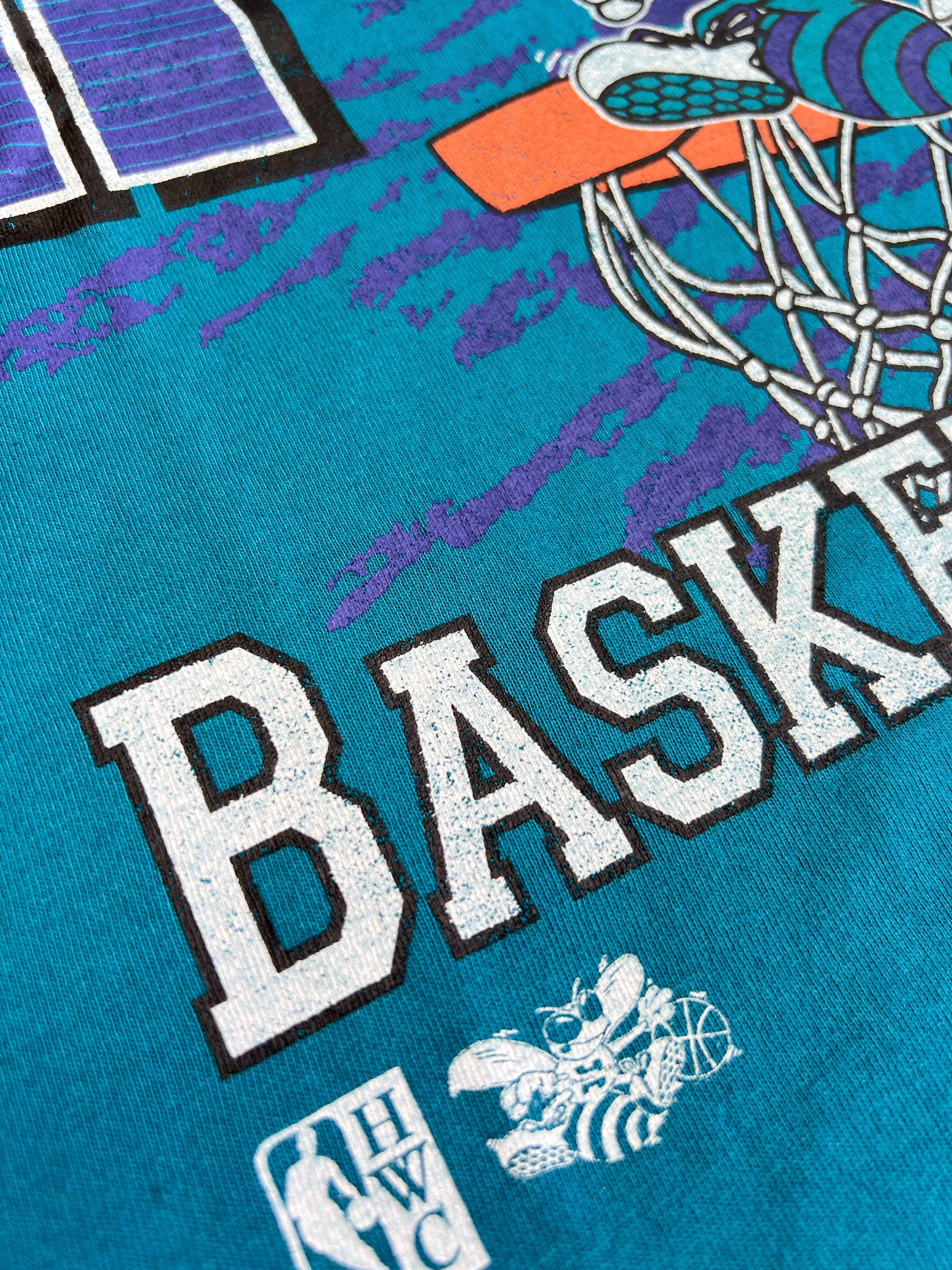 Mitchell And Ness T-Shirts Charlotte Hornets Mitchell & Ness NBA Basketed Vintage T-Shirt - Teal