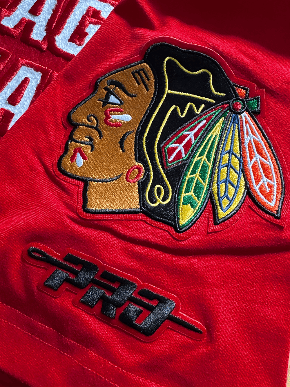 Pro Standard T-Shirts Chicago Blackhawks Pro Standard NHL Classic Chenille Flex T-Shirt - Red