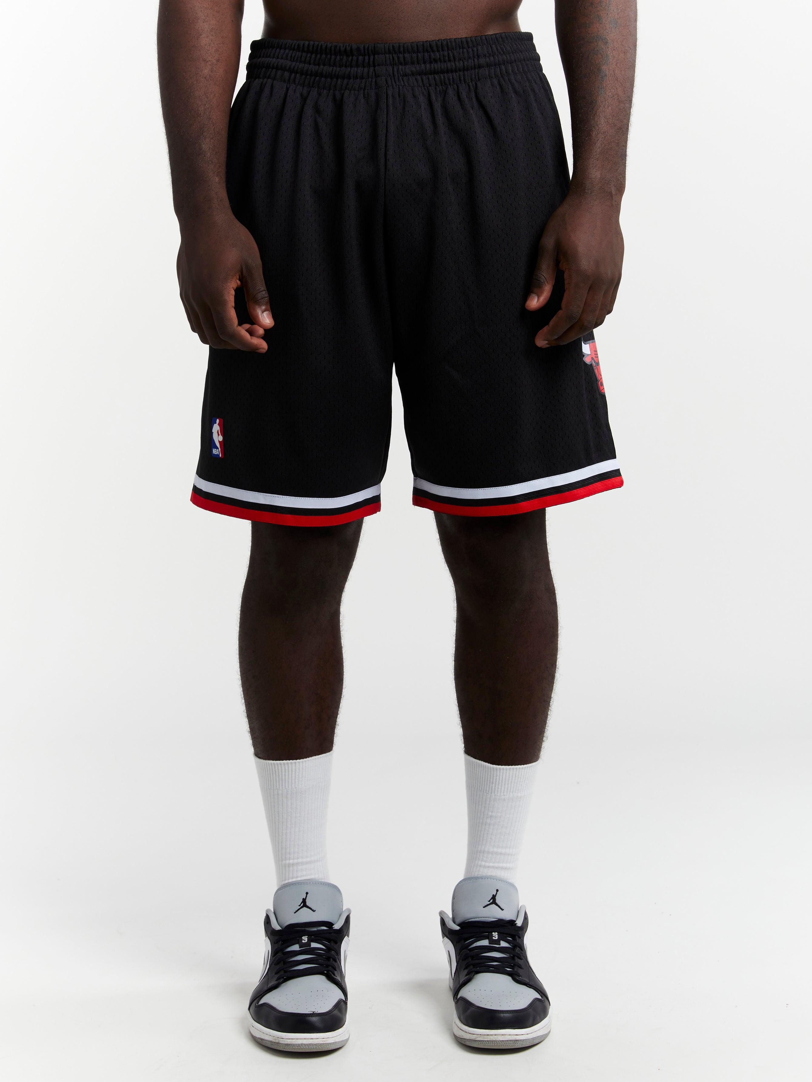 Mitchell And Ness Shorts Chicago Bulls Mitchell & Ness NBA 97-98 Alt Swingman Shorts - Black