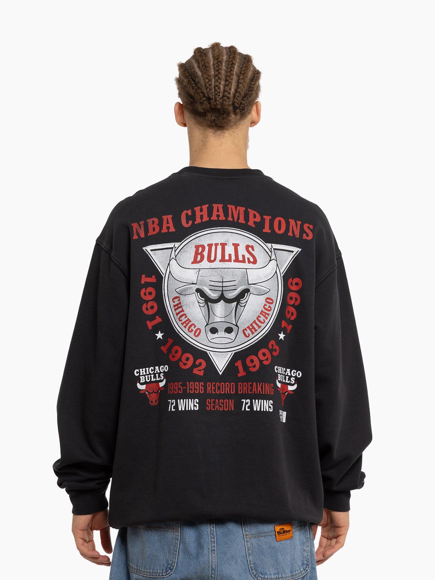 Mitchell And Ness Jumpers Chicago Bulls Mitchell & Ness NBA Best Ever Vintage Crew Jumper - Faded Black