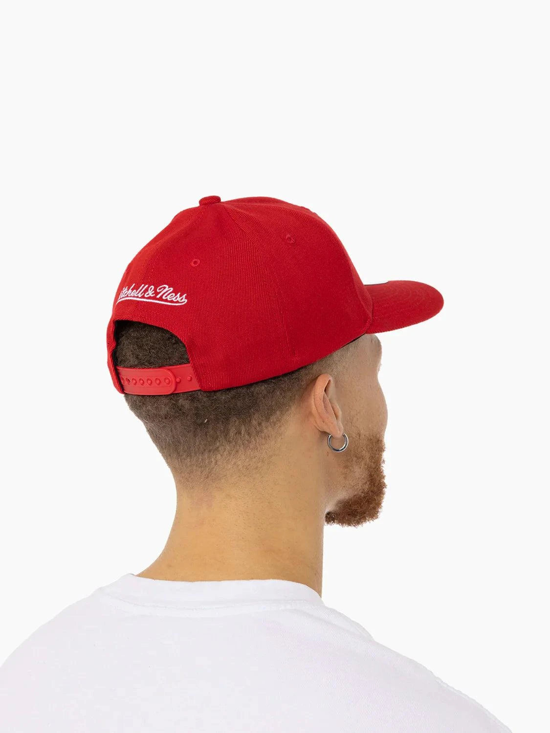 Mitchell And Ness Caps Chicago Bulls Mitchell & Ness NBA Team Classic Red Snapback Hat - Red