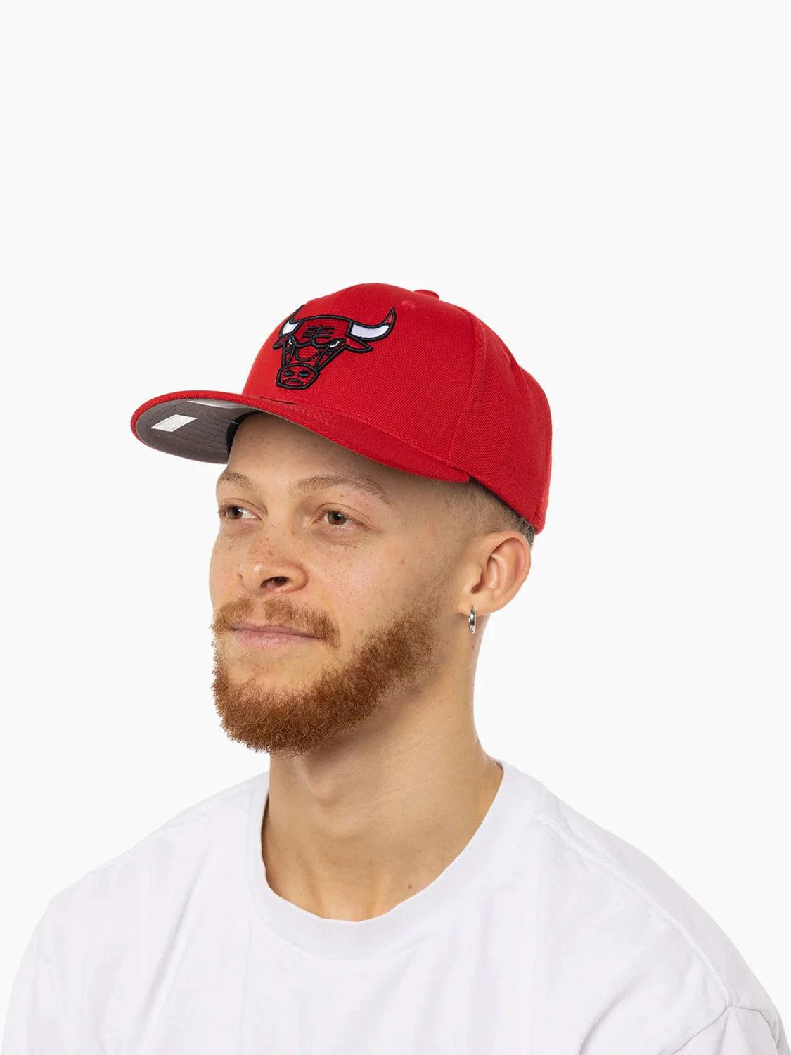 Mitchell And Ness Caps Chicago Bulls Mitchell & Ness NBA Team Classic Red Snapback Hat - Red