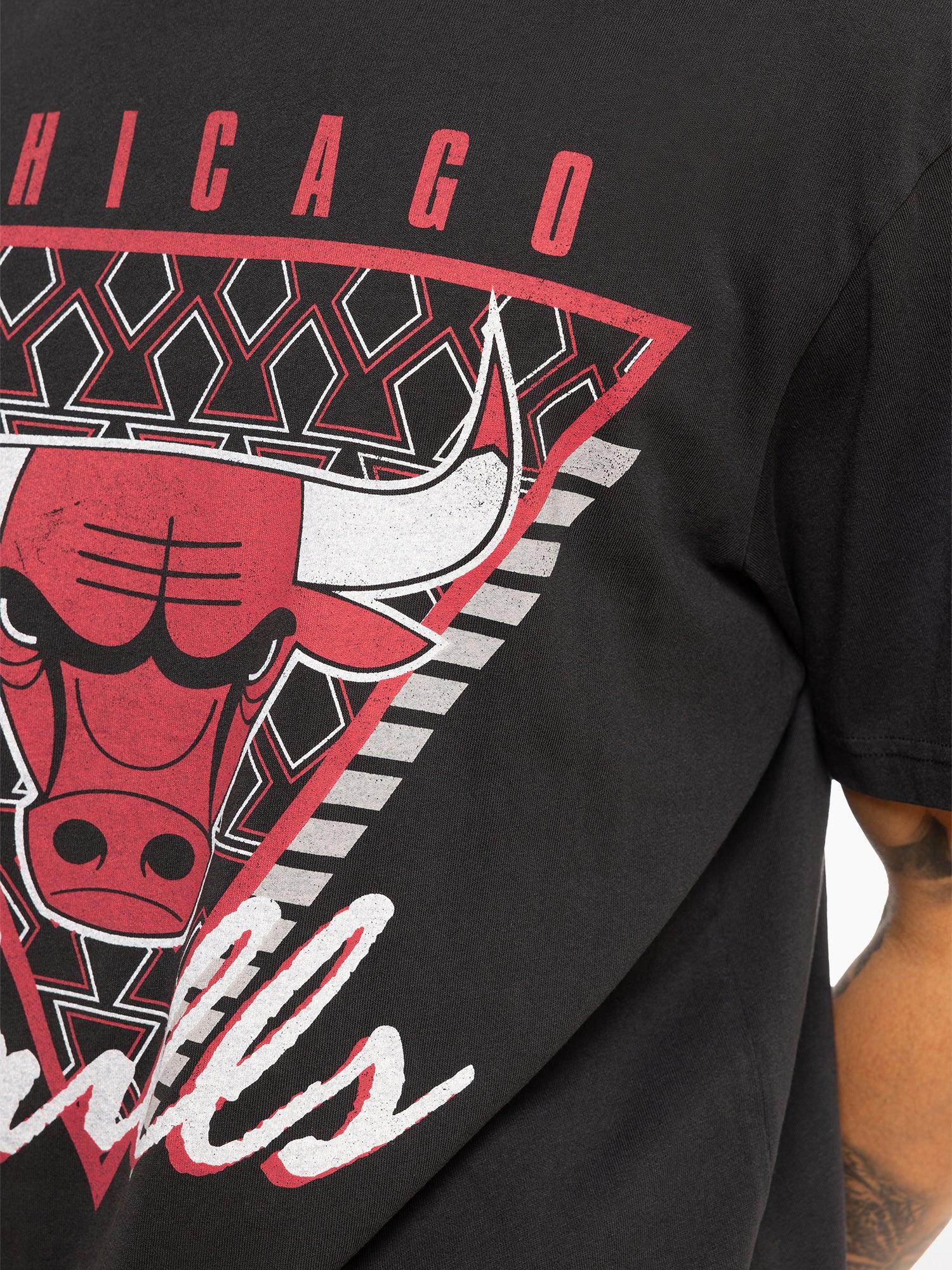 Mitchell And Ness T-Shirts Chicago Bulls Mitchell & Ness NBA Tri Logo Vintage T-Shirt - Faded Black