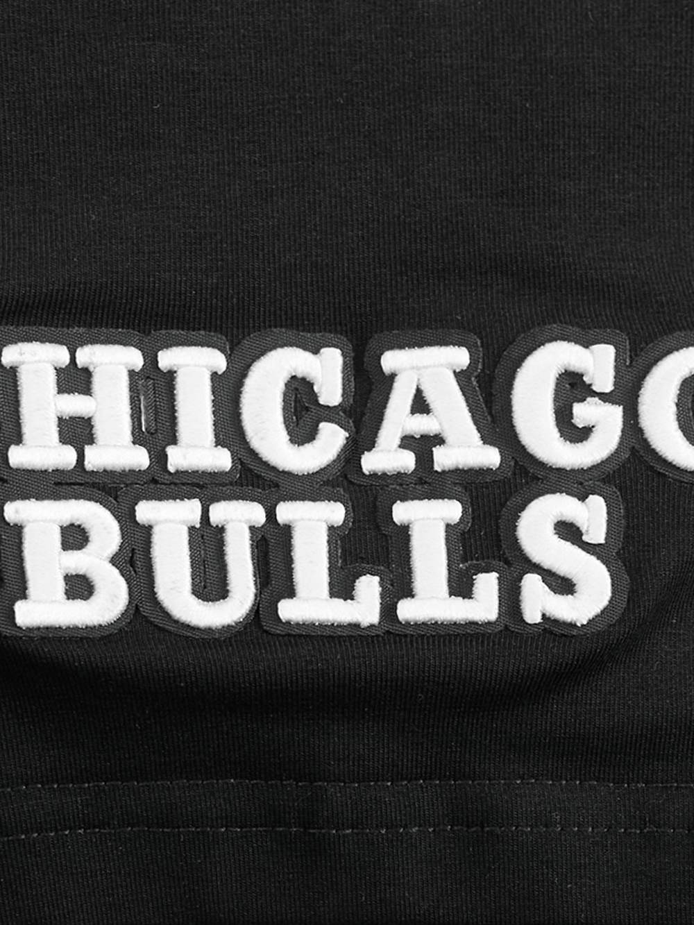 Pro Standard T-Shirts Chicago Bulls Pro Standard NBA Classic Chenille Flex T-Shirt - Black