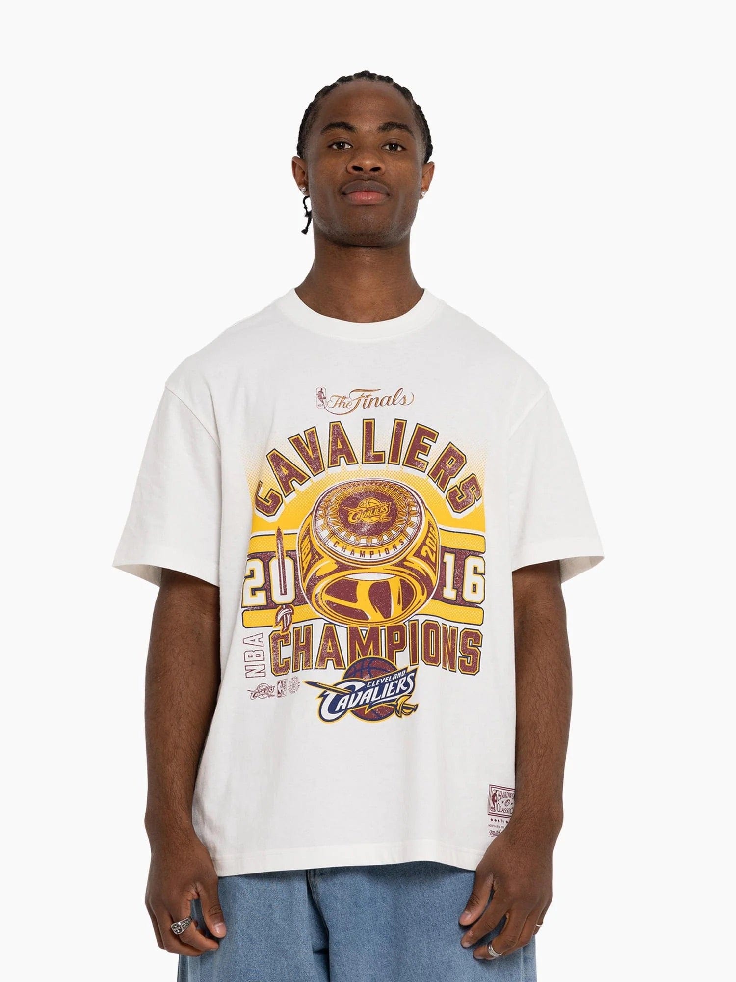 Mitchell And Ness T-Shirts Cleveland Cavaliers Mitchell & Ness NBA 16 Ring Vintage T-Shirt - White
