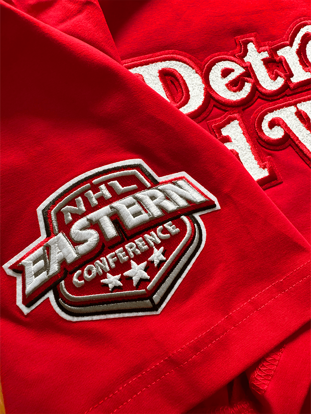 Pro Standard T-Shirts Detroit Red Wings Pro Standard NHL Classic Chenille Flex T-Shirt - Red