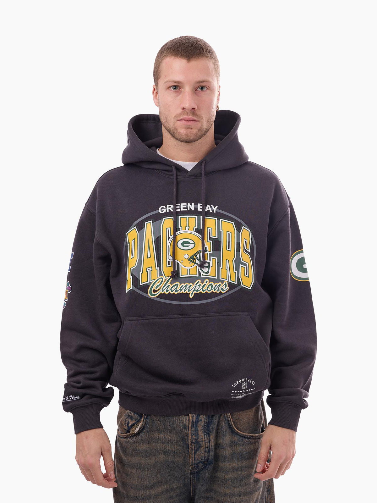 Mitchell And Ness Jumpers Green Bay Packers Mitchell & Ness NFL Arch Helmet Vintage Hoodie - Washed Black