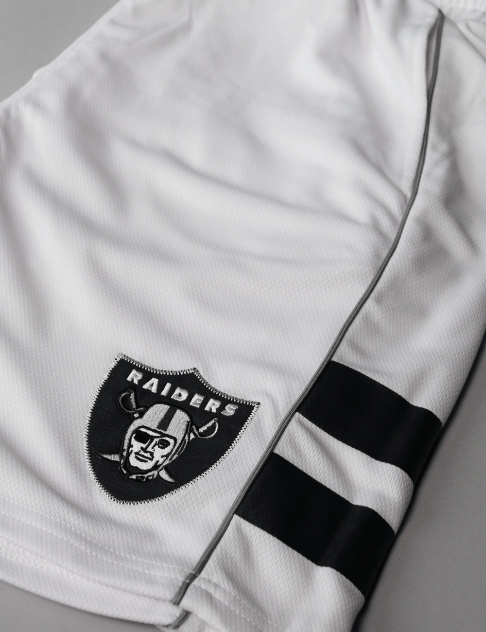Majestic Athletic Shorts Las Vegas Raiders Majestic NFL Team Fan Mesh Shorts - White