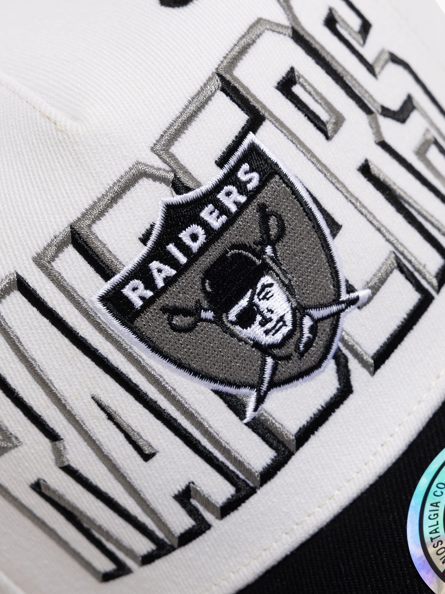 Mitchell And Ness Caps Las Vegas Raiders Mitchell & Ness NFL Bevel Classic Red Snapback Hat - White
