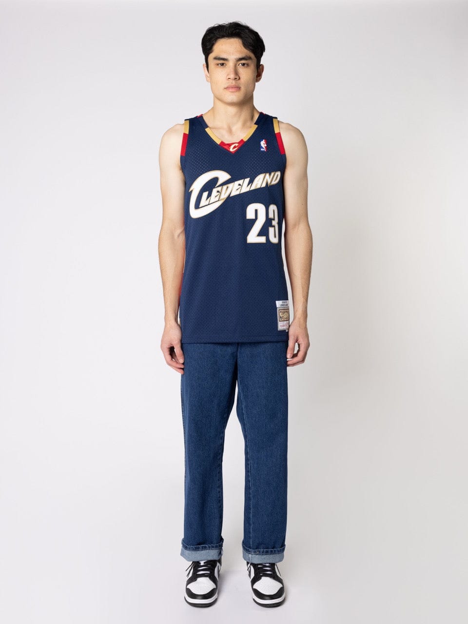 Mitchell And Ness Jerseys LeBron James Cleveland Cavaliers Mitchell & Ness NBA 08-09 Alt Swingman Jersey - Navy