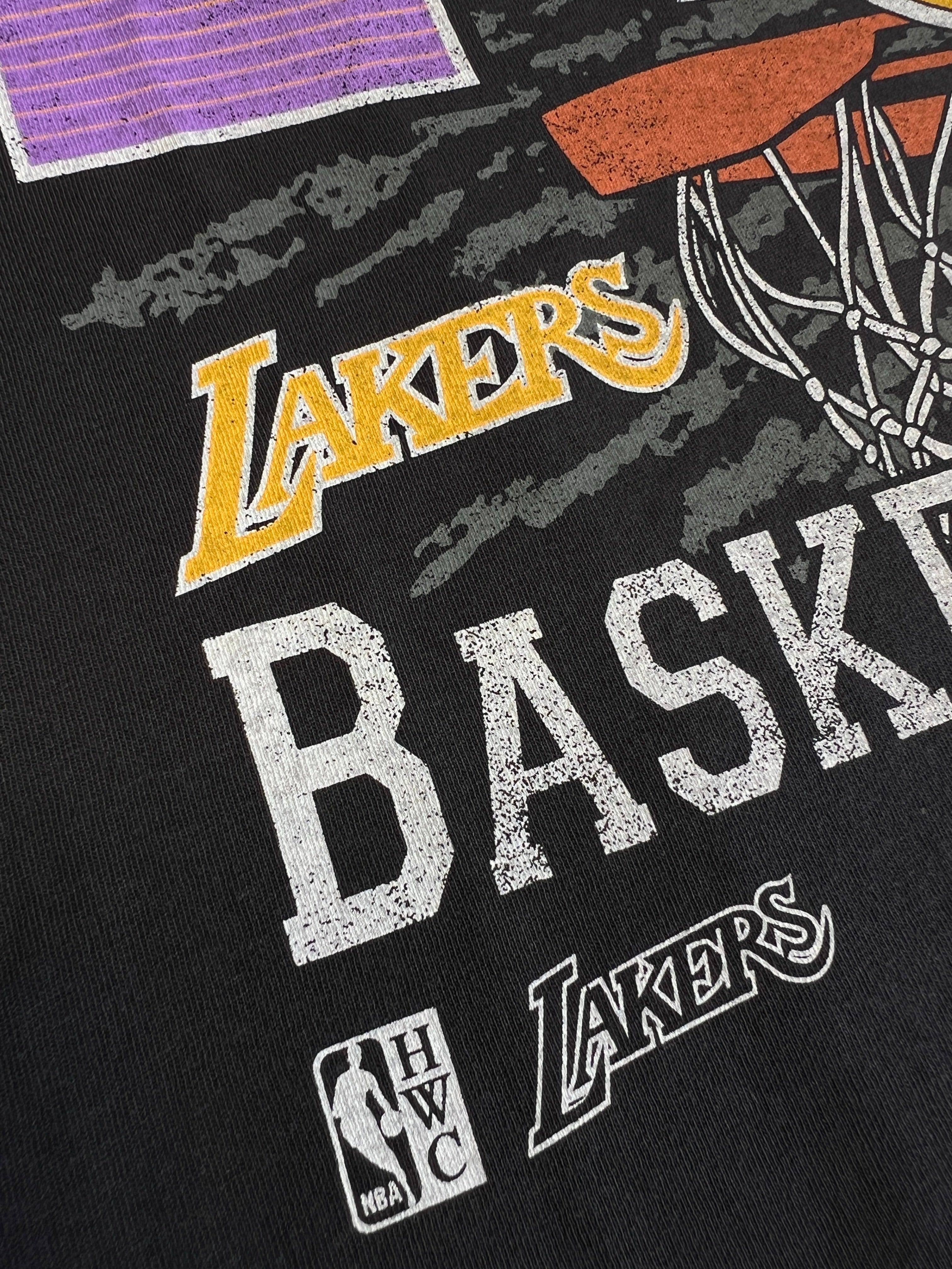 Mitchell And Ness T-Shirts Los Angeles Lakers Mitchell & Ness NBA Basketed Vintage T-Shirt - Overdyed Black