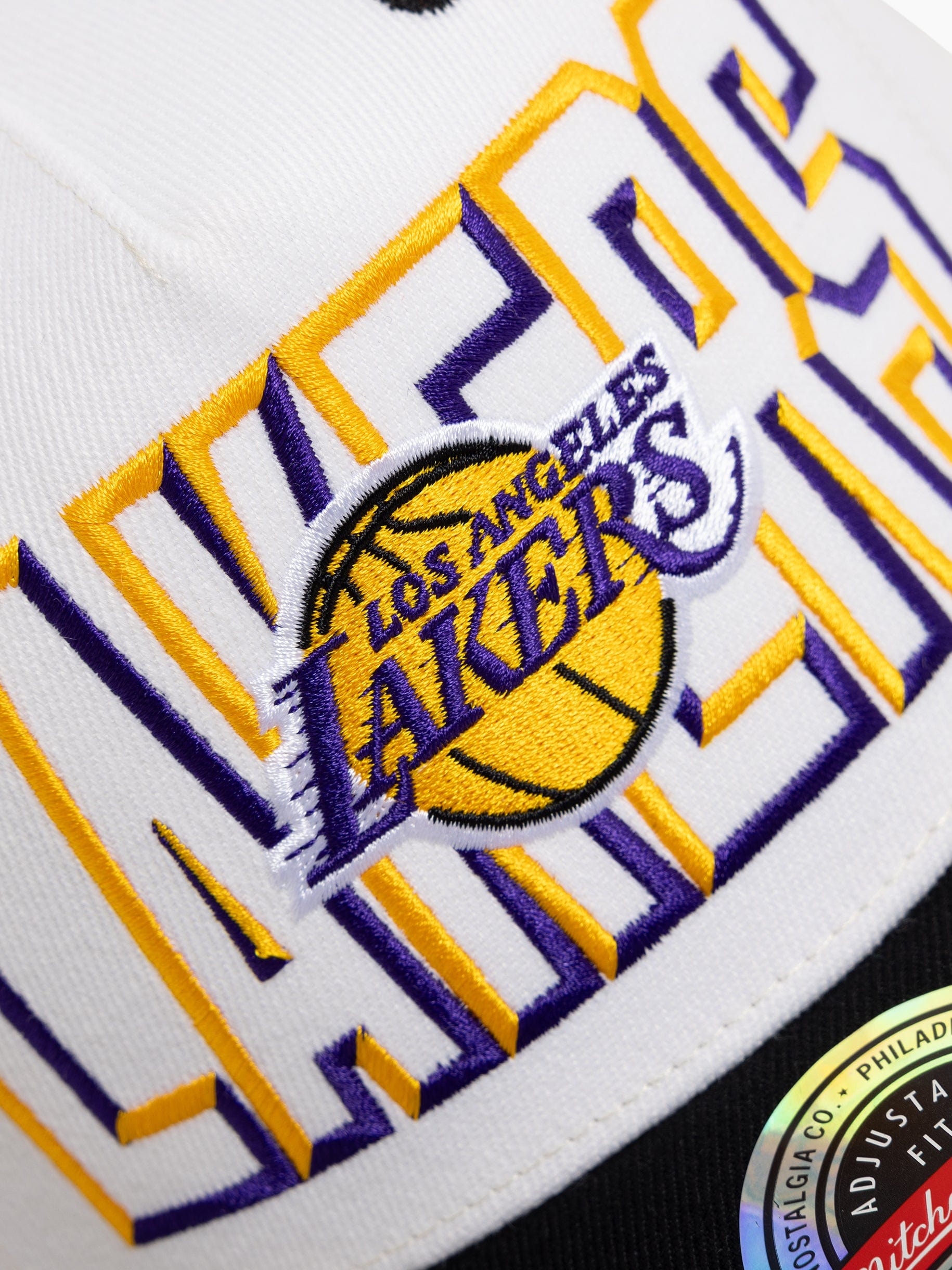 Mitchell And Ness Caps Los Angeles Lakers Mitchell & Ness NBA Bevel Classic Red Snapback Hat - White