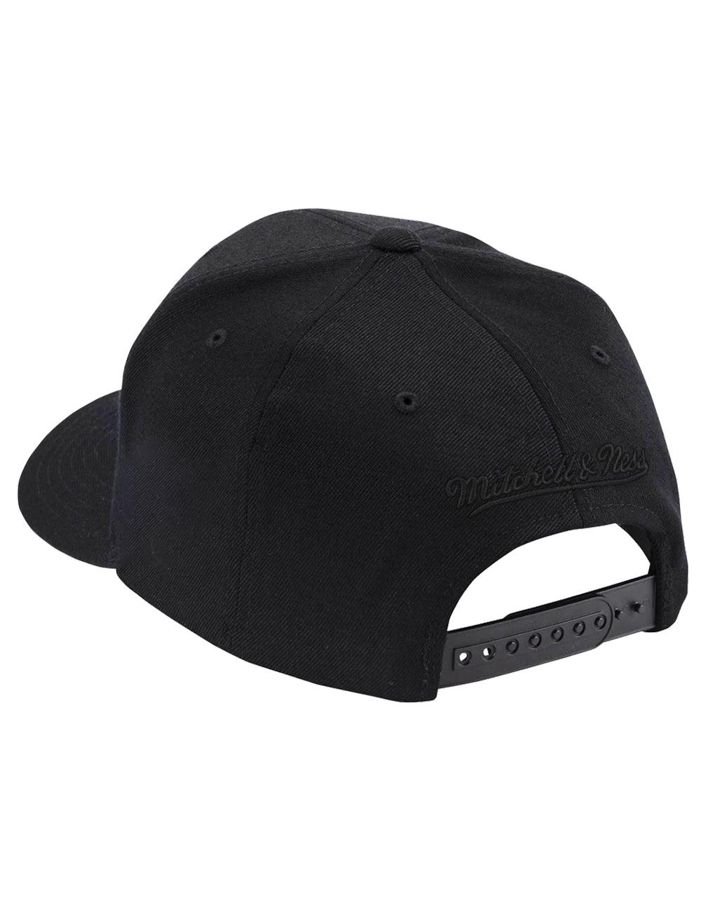 Mitchell And Ness Caps Memphis Grizzlies Mitchell & Ness NBA Black On Black Classic Red Snapback Hat