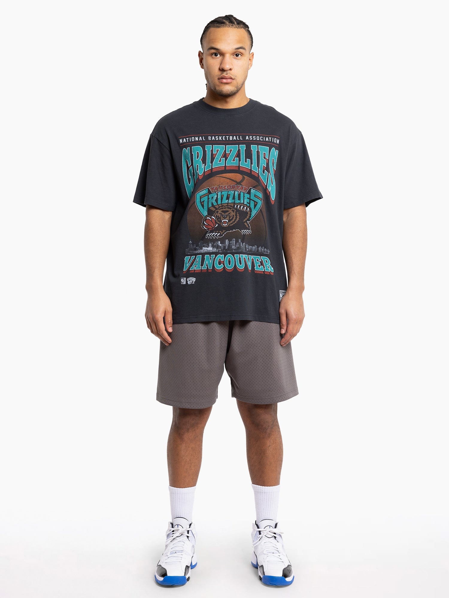 Mitchell And Ness T-Shirts Memphis Grizzlies Mitchell & Ness NBA Skyline Vintage T-Shirt - Faded Black