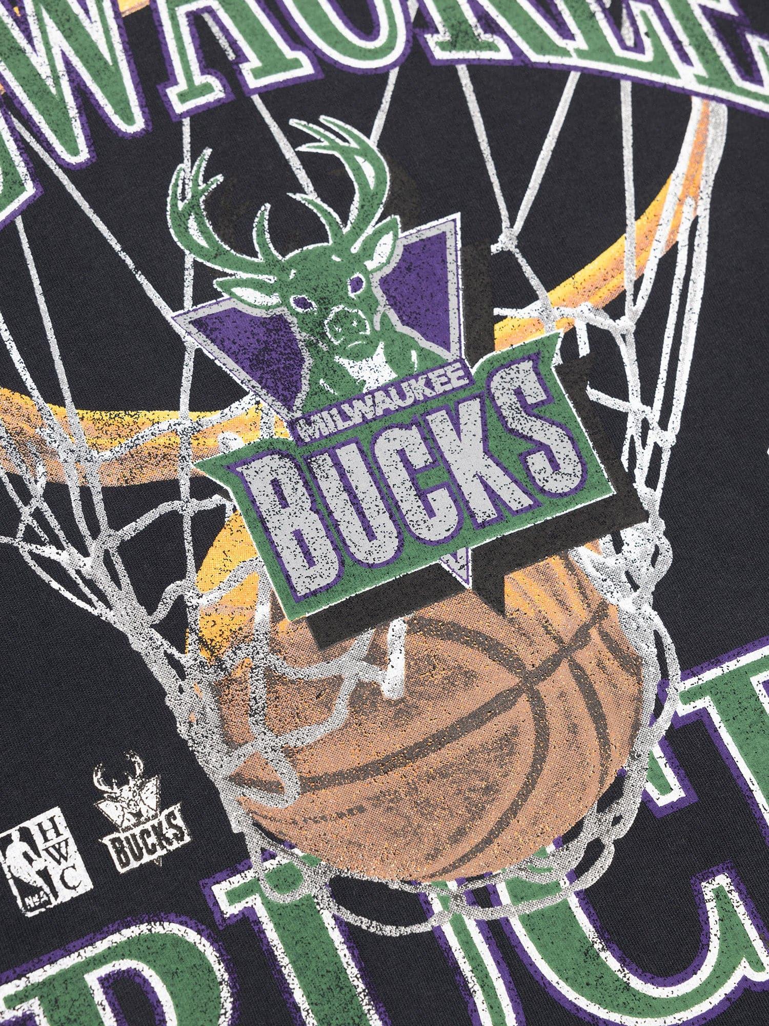 Mitchell And Ness T-Shirts Milwaukee Bucks Mitchell & Ness NBA HWC In The Net Vintage T-Shirt - Faded Black