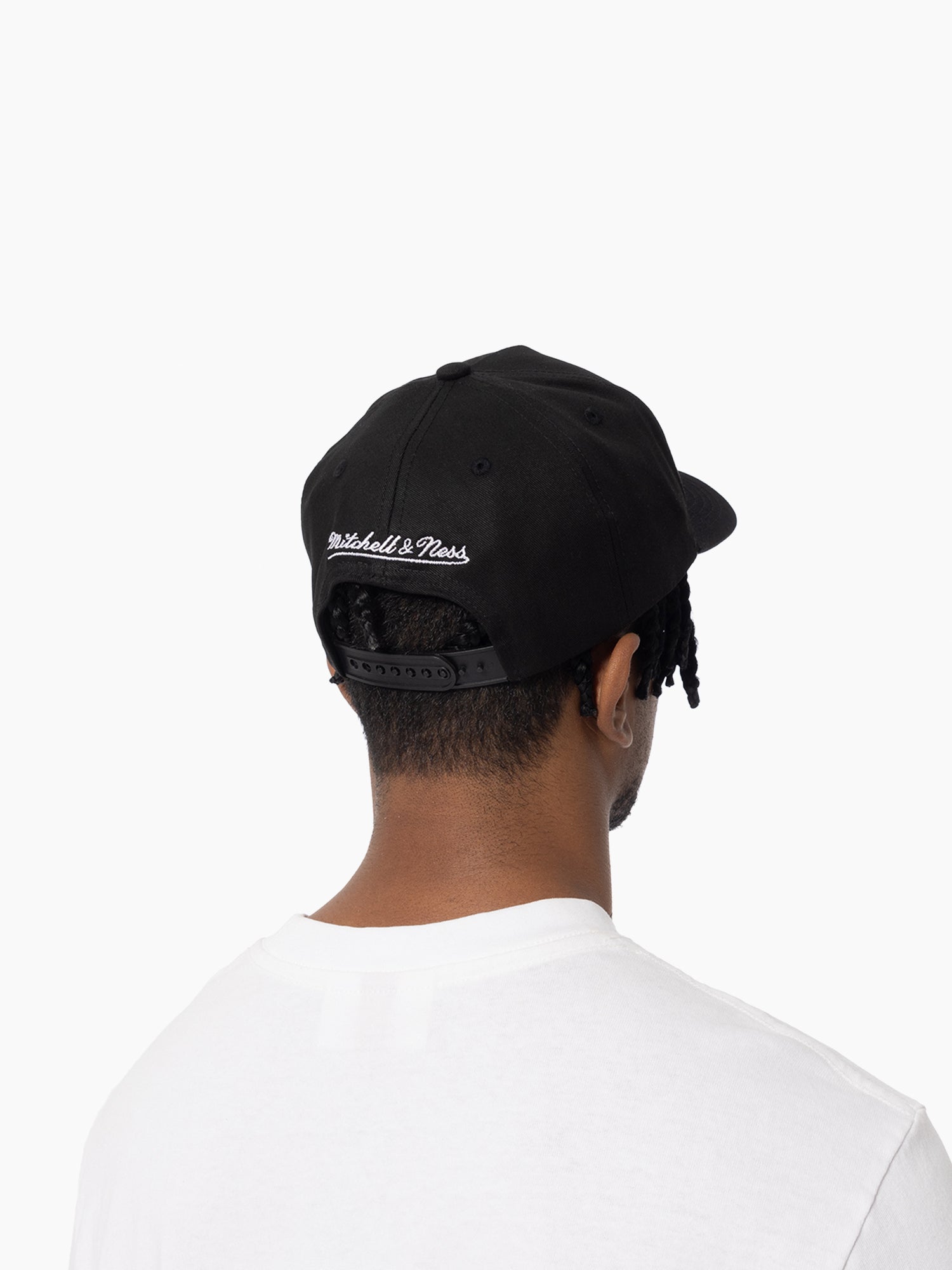 Mitchell And Ness Caps Milwaukee Bucks Mitchell & Ness NBA HWC Pro Pinch Snapback Hat - Black