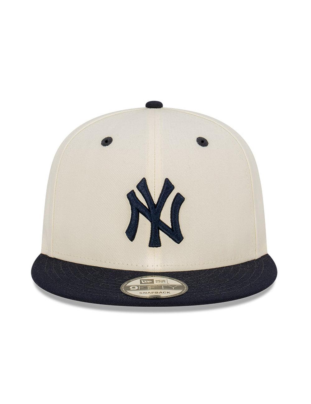 New Era Caps New York Yankees New Era MLB 2 Tone 9FIFTY Snapback Hat - Chrome White