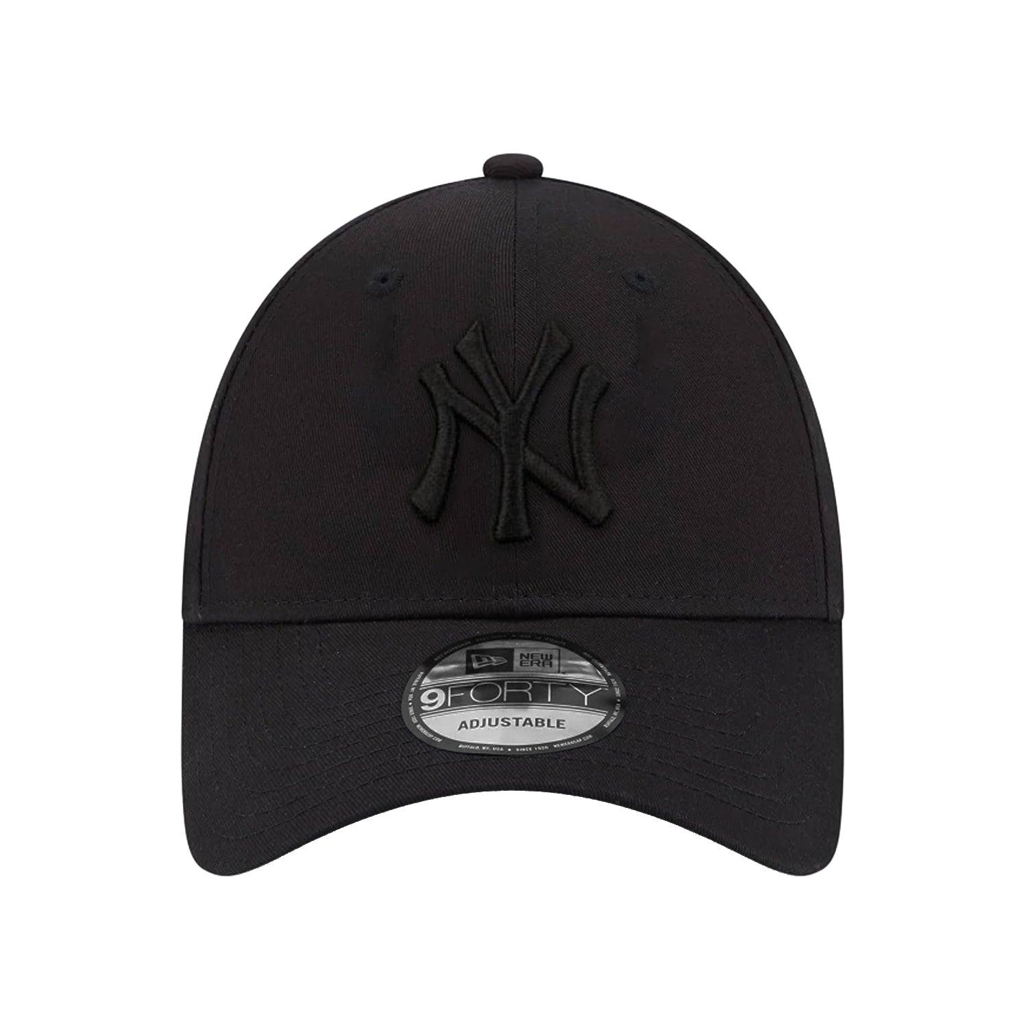 New Era Caps New York Yankees New Era MLB Black On Black 9FORTY Strapback Hat