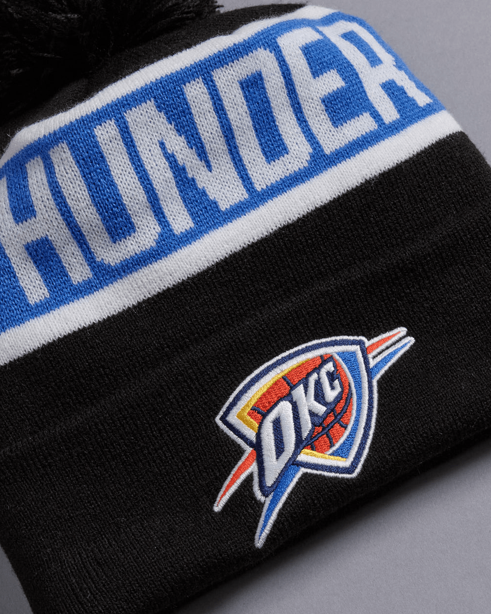 New Era Beanies Oklahoma City Thunder New Era NBA Spell Out Pomless Knit Beanie - Black