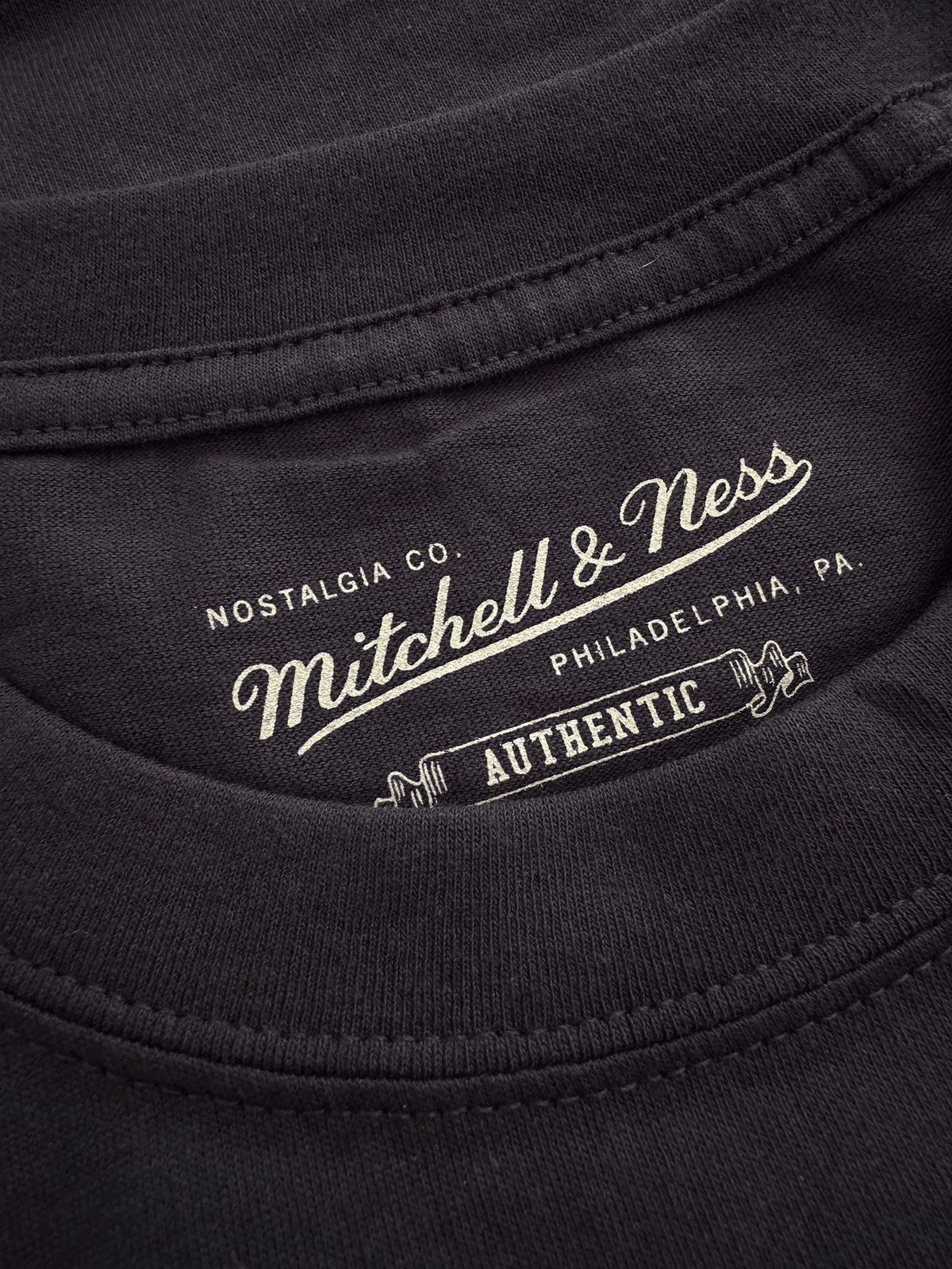 Mitchell And Ness T-Shirts Philadelphia Eagles Mitchell & Ness NFL Arch Boxy Vintage Muscle T-Shirt - Faded Black
