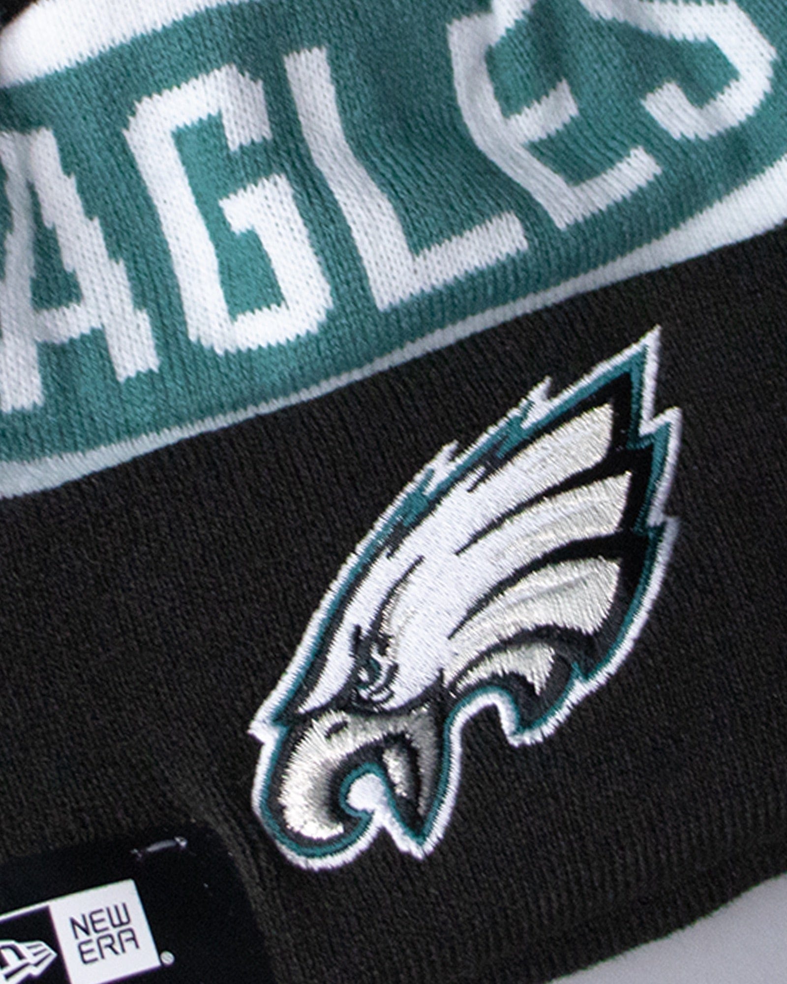 New Era Beanies Philadelphia Eagles New Era NFL Team Spell Pom Knit Beanie - Black
