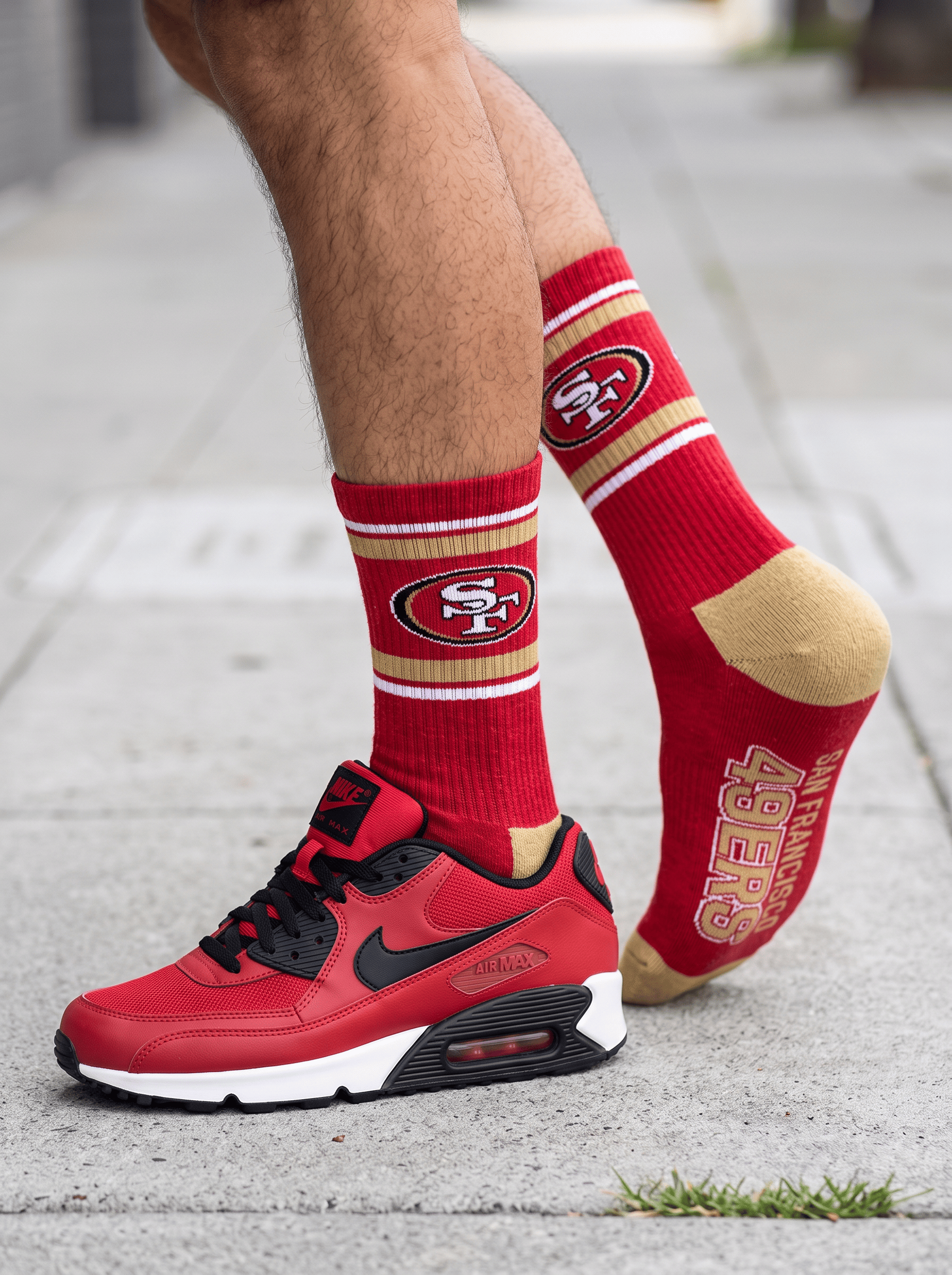NFL Branded Socks US Mens Shoe Size 7-11 San Francisco 49ers NFL Team Issue Crew Socks