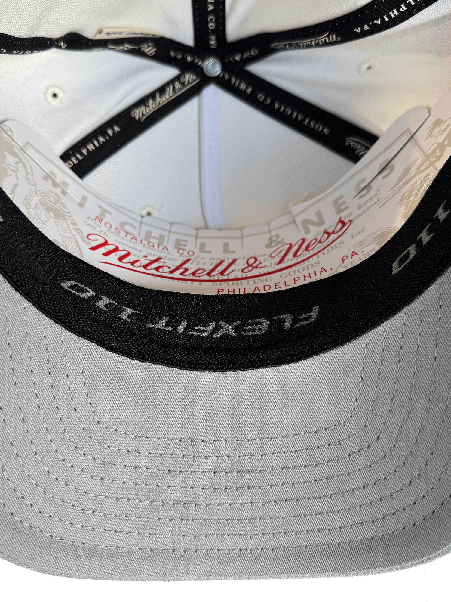 Mitchell And Ness Caps Texas Longhorns Mitchell & Ness NCAA 2T Tailsweep 110 Flex Snapback Hat - Off White