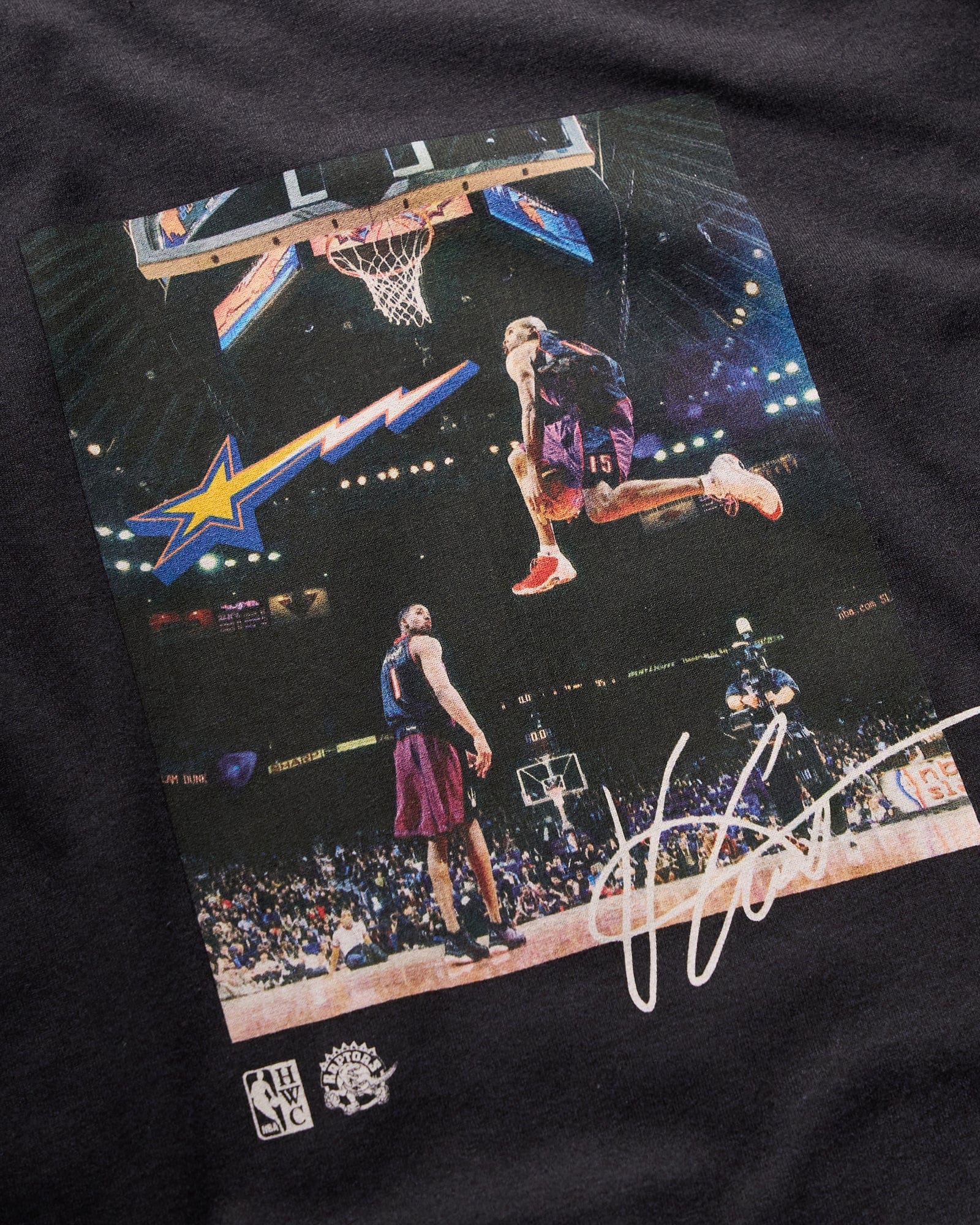Mitchell And Ness T-Shirts Vince Carter Toronto Raptors Mitchell & Ness NBA Dunk Contest Photo Vintage T-Shirt - Faded Black