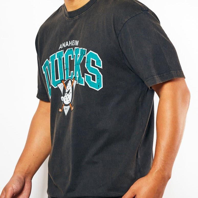 Majestic Athletic T-Shirts Anaheim Mighty Ducks Majestic NHL Acid Wash Arch Vintage T-Shirt - Faded Black
