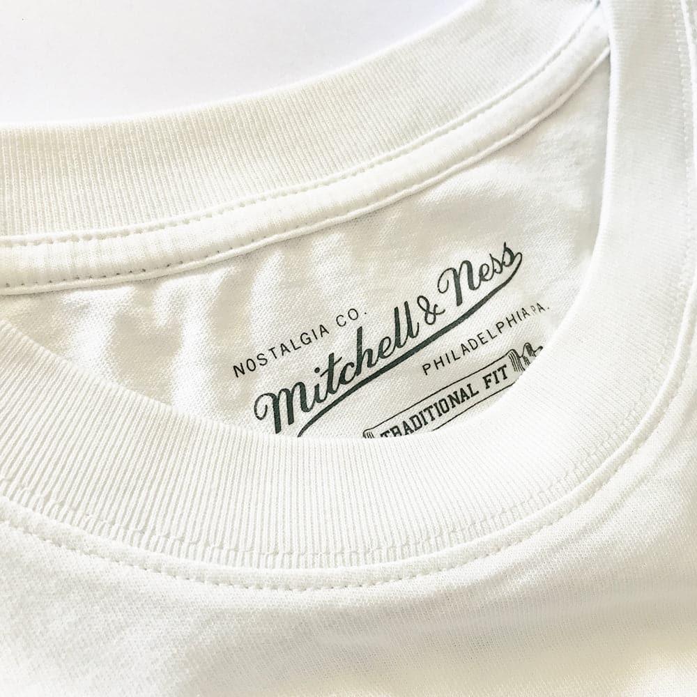 Mitchell And Ness T-Shirts Boston Celtics Mitchell & Ness NBA Champs Vibe Vintage T-Shirt - Vintage White