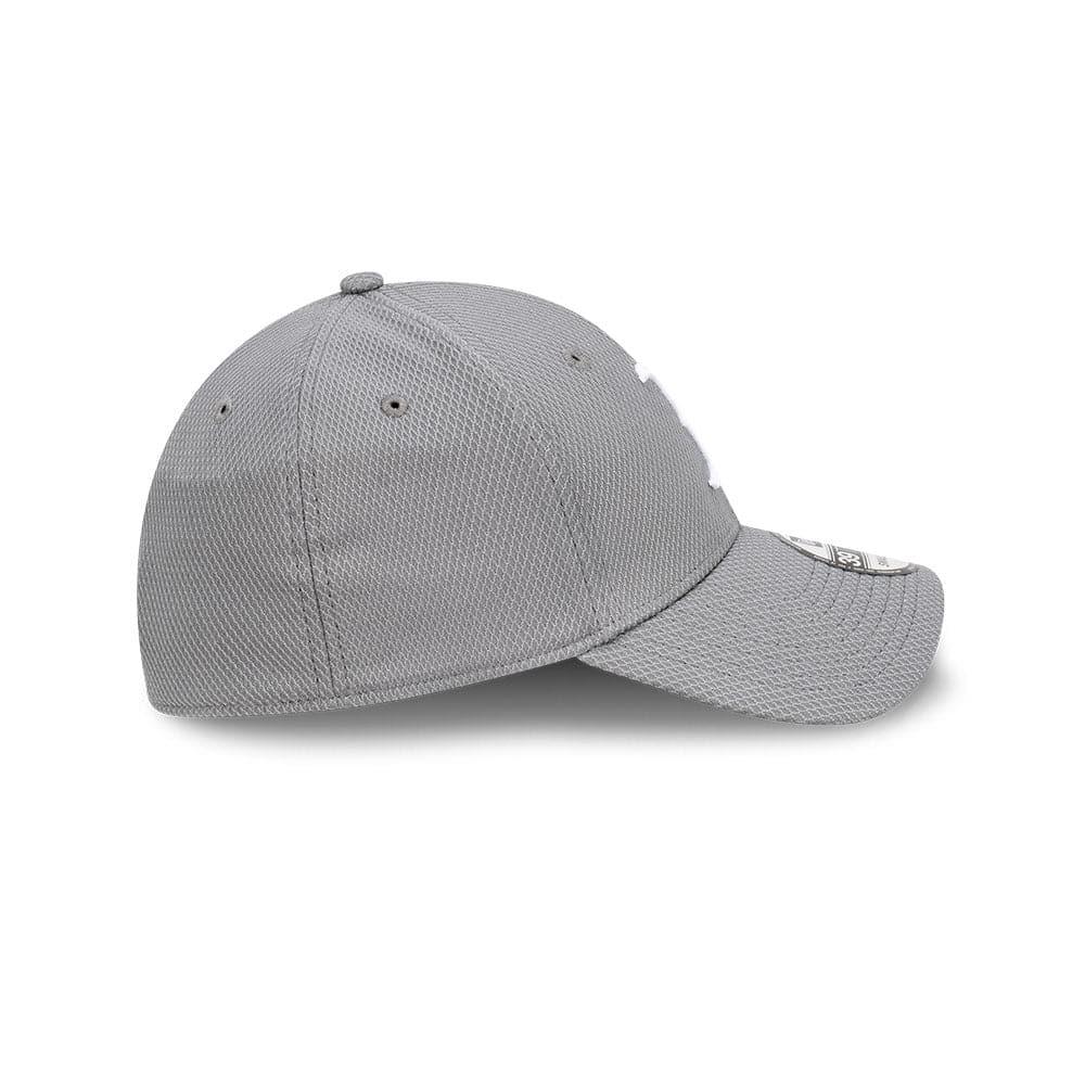 New Era Caps Boston Red Sox New Era MLB Team Storm Diamond Era 39THIRTY Flex Fiit Curve Hat - Grey