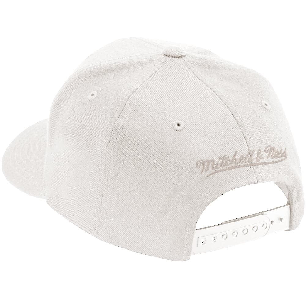 Mitchell And Ness Caps Brooklyn Nets Mitchell & Ness NBA HWC Classic Red Snapback Hat - Vintage White