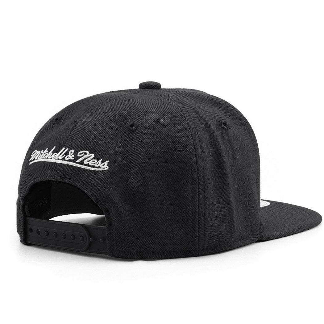 Mitchell And Ness Caps Brooklyn Nets Mitchell & Ness NBA Team High Crown Snapback Hat - Black