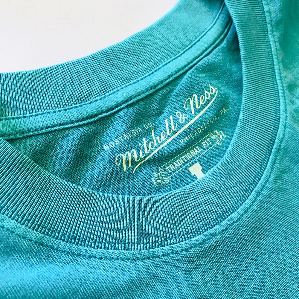 Mitchell And Ness T-Shirts Charlotte Hornets Mitchell & Ness NBA HWC Keyline Vintage T-Shirt - Faded Aqua