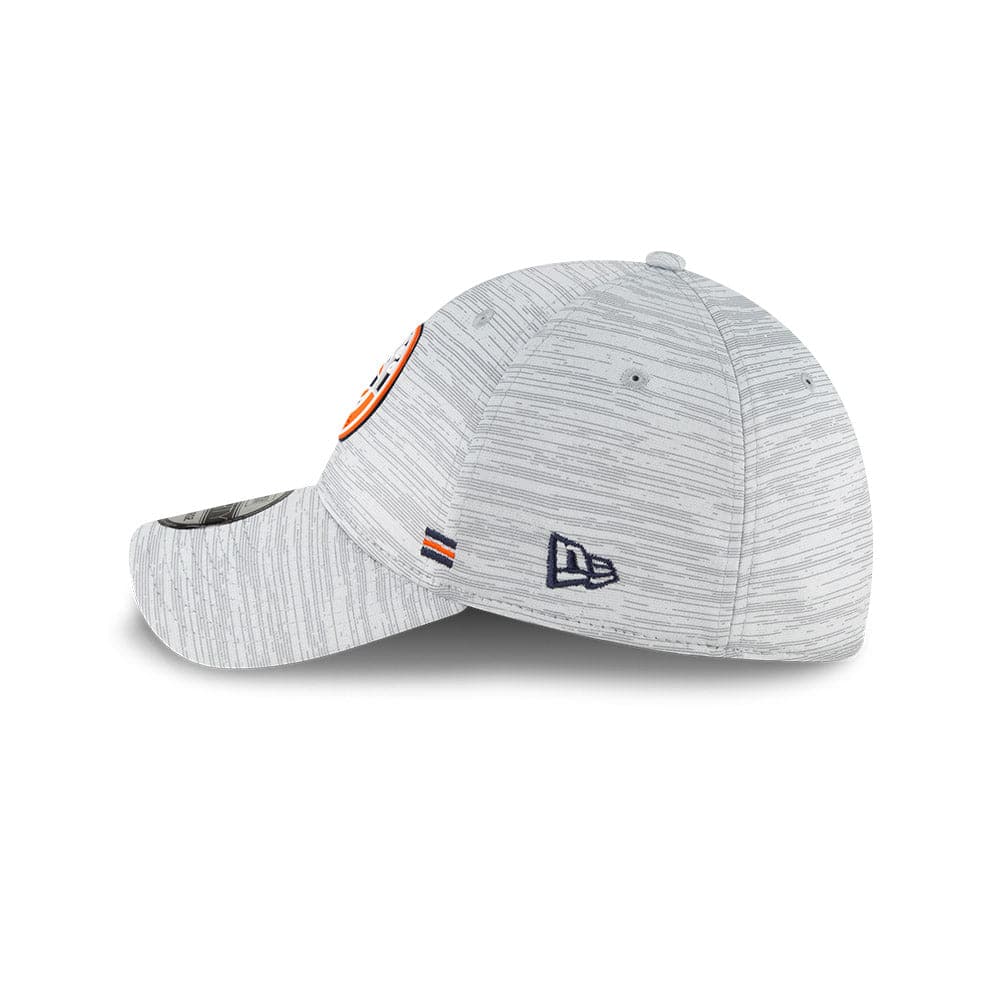 New Era Caps Chicago Bears New Era NFL 2020 Sideline 39THIRTY Flex Fit Curve Hat - Grey