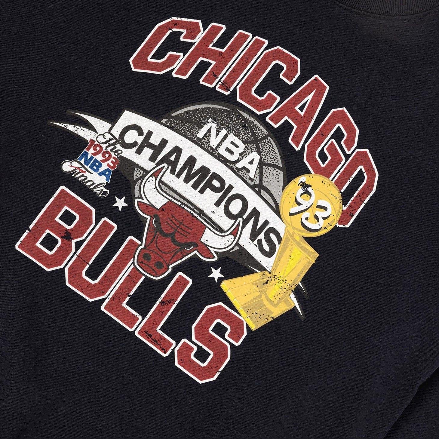 Mitchell And Ness Jumpers Chicago Bulls Mitchell & Ness NBA Champs History Vintage Crew Jumper - Faded Black