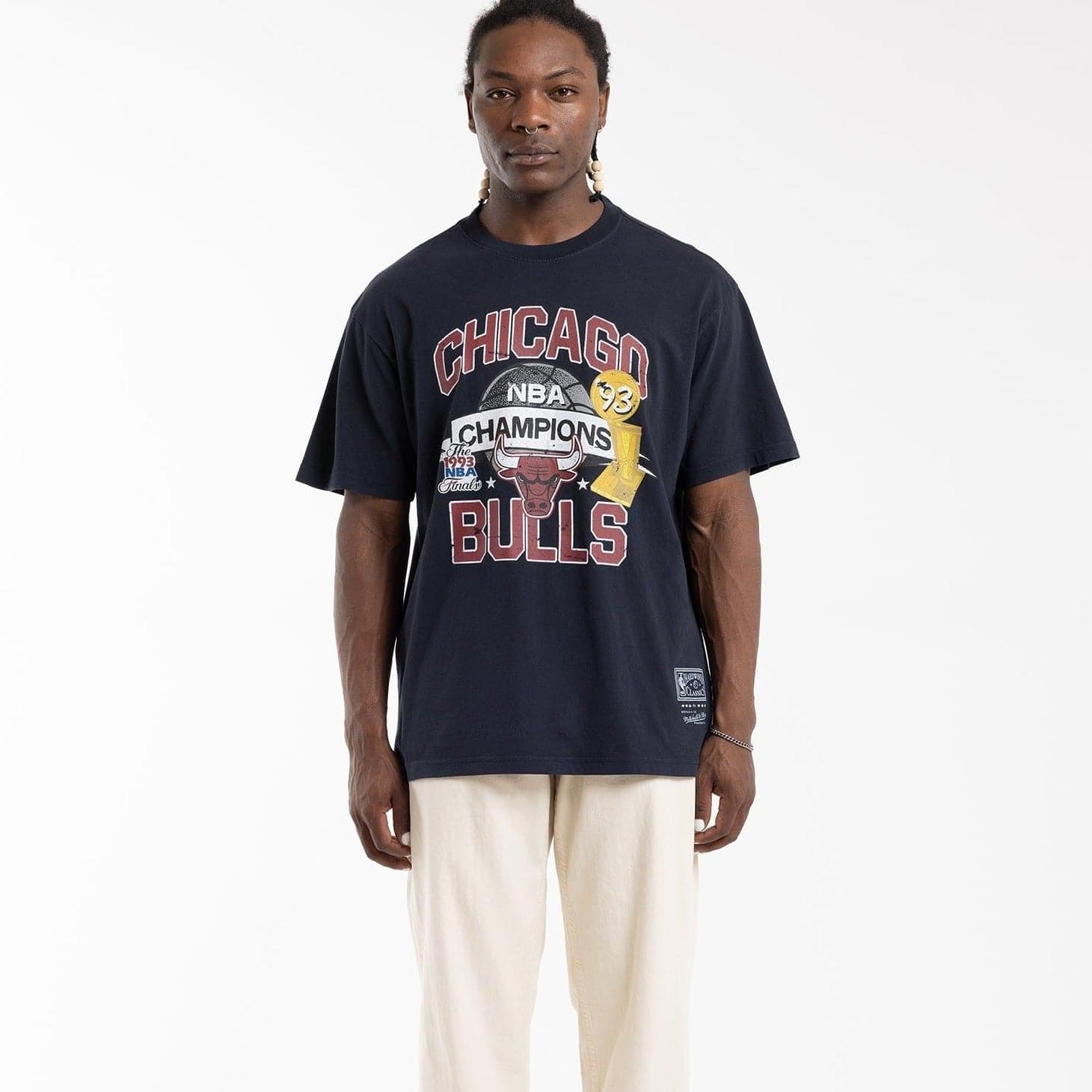 Mitchell And Ness T-Shirts Chicago Bulls Mitchell & Ness NBA Champs History Vintage T-Shirt - Faded Black