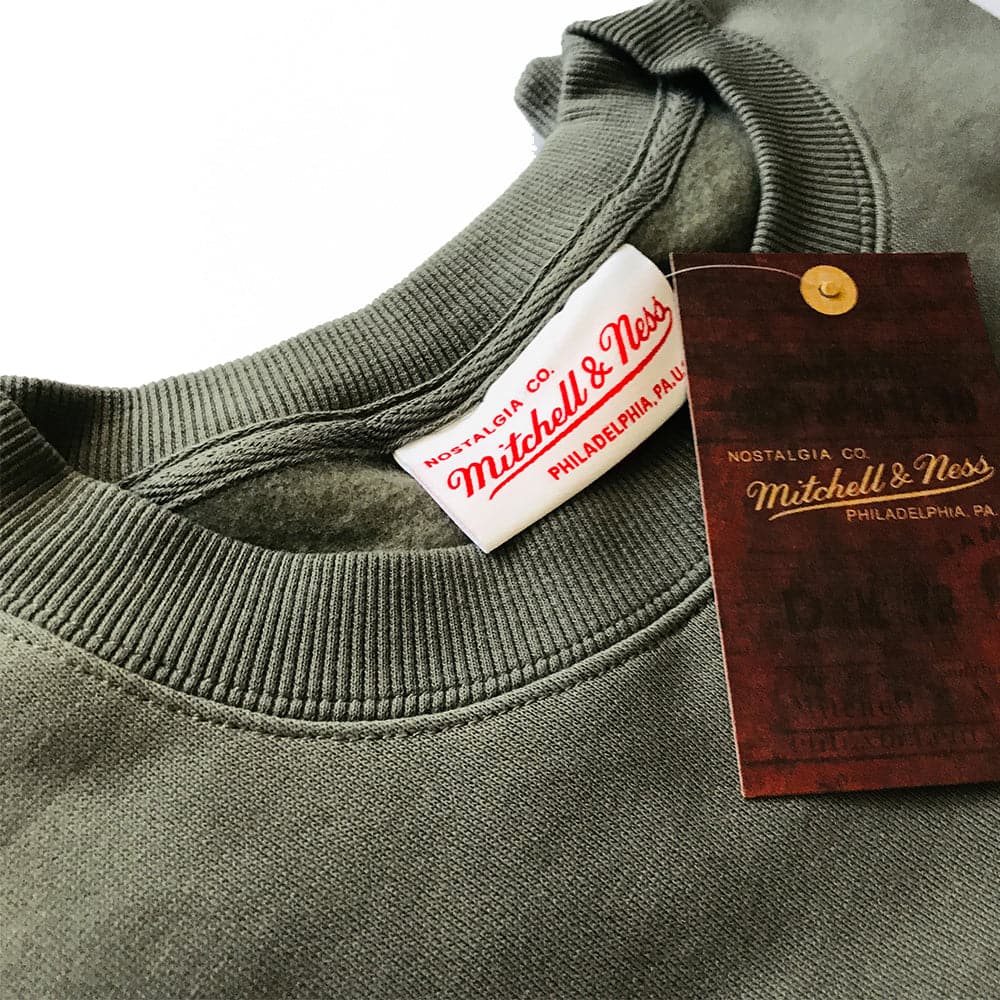Mitchell And Ness Jumpers Chicago Bulls Mitchell & Ness NBA Gunmetal Arch Crew Jumper - Grey