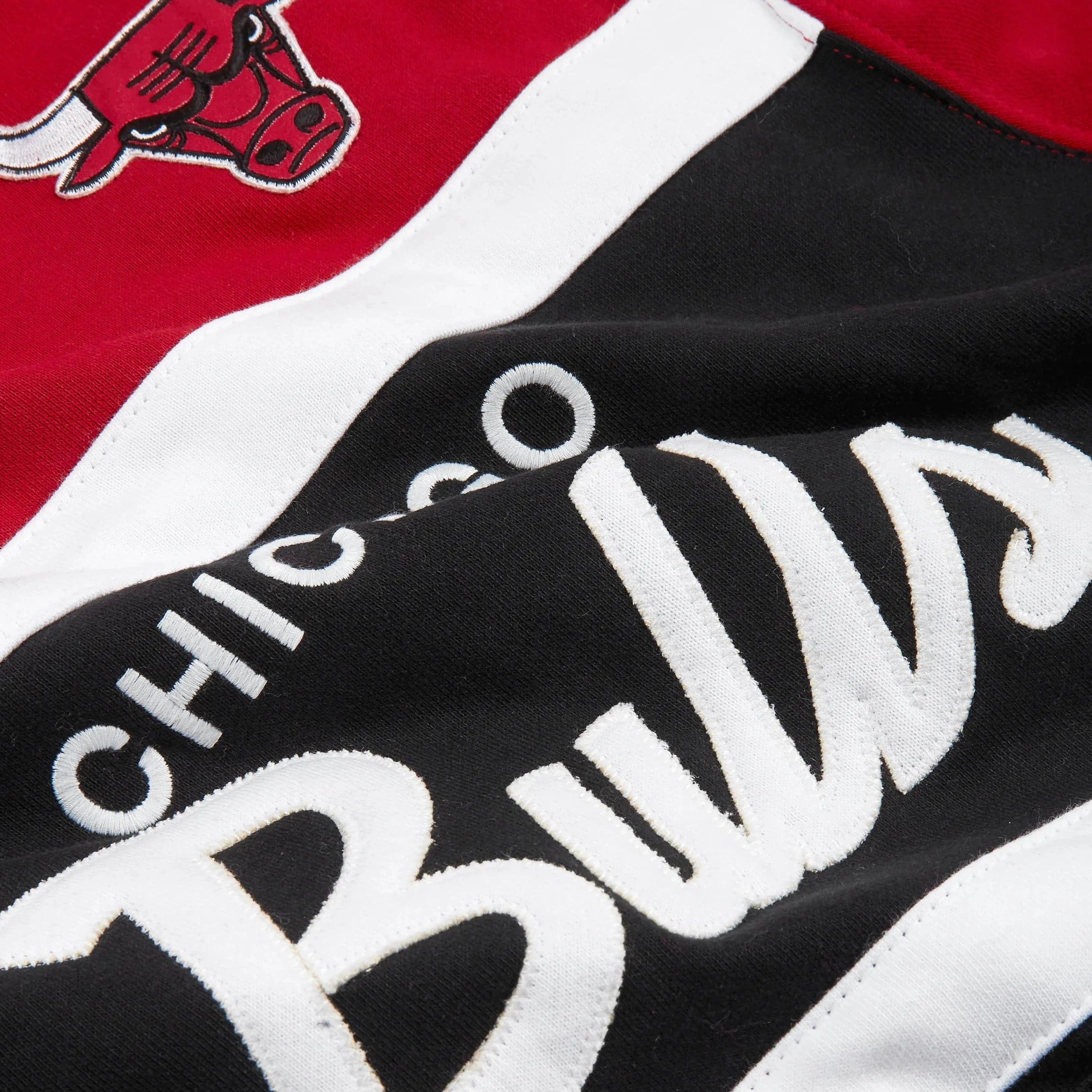 Mitchell And Ness Jumpers Chicago Bulls Mitchell & Ness NBA Head Coach Hoodie Jumper - Black