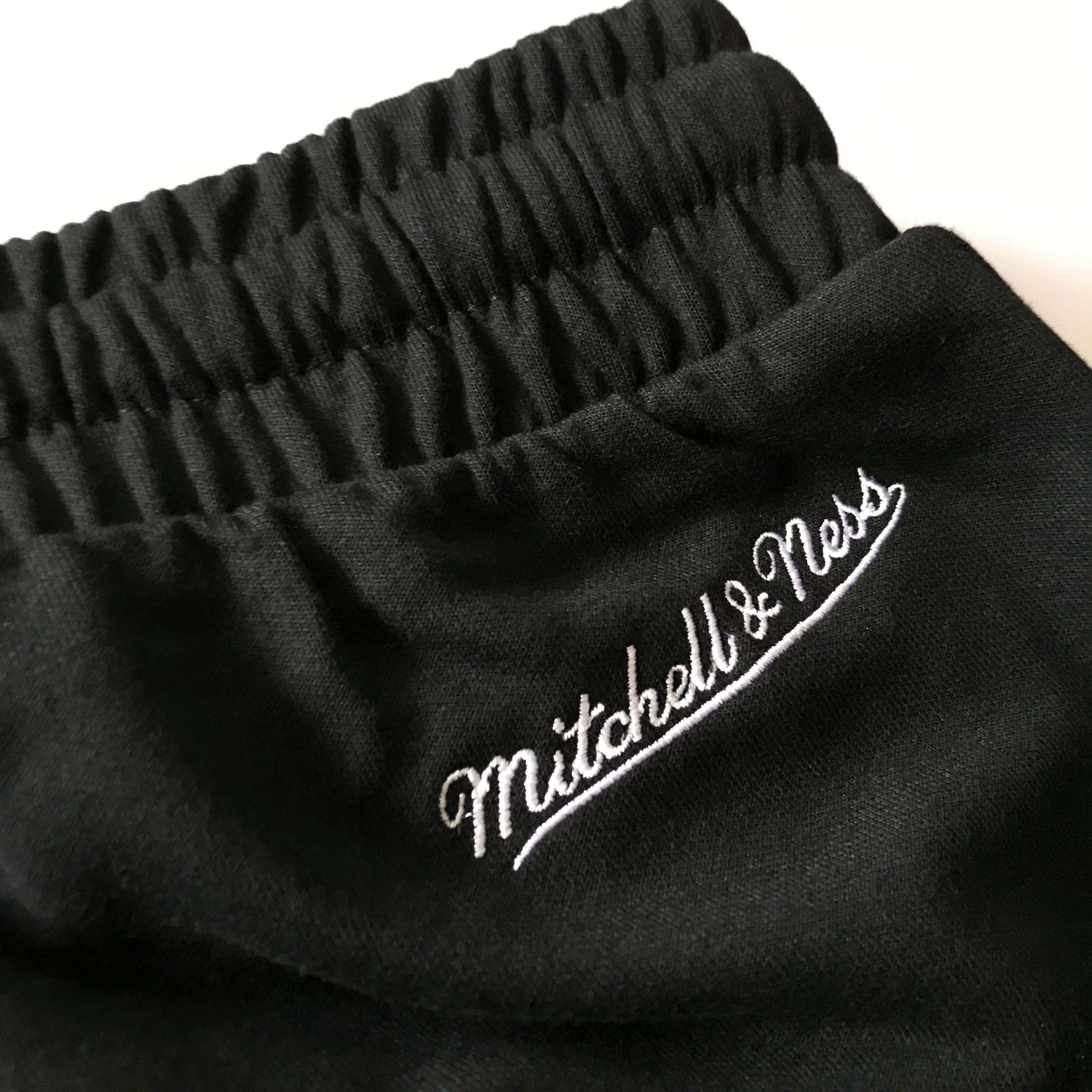 Mitchell And Ness Pants Chicago Bulls Mitchell & Ness NBA Hometown Fleece Jogger Pants - Black