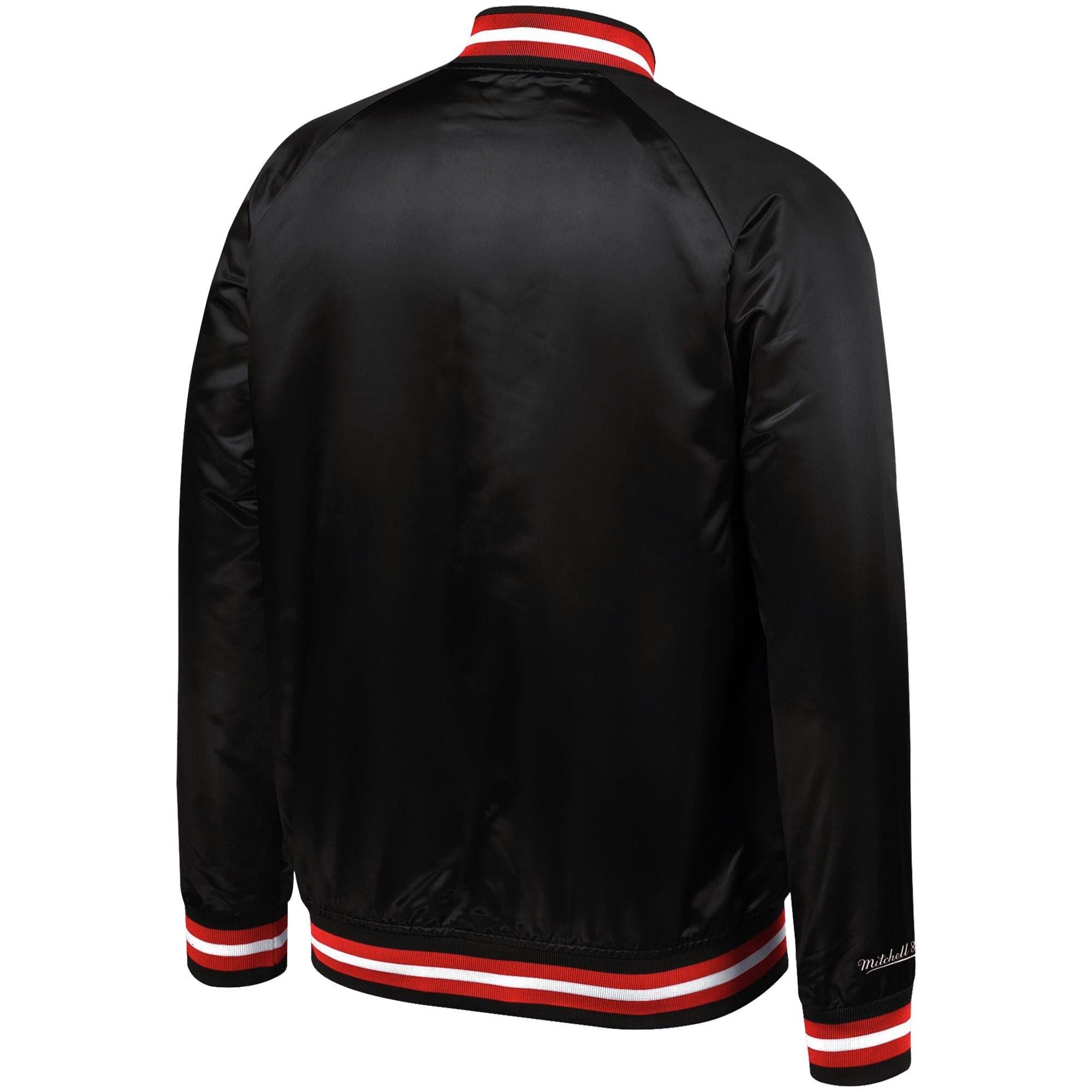 Mitchell And Ness Jackets Chicago Bulls Mitchell & Ness NBA Lightweight HWC Satin Jacket - Black