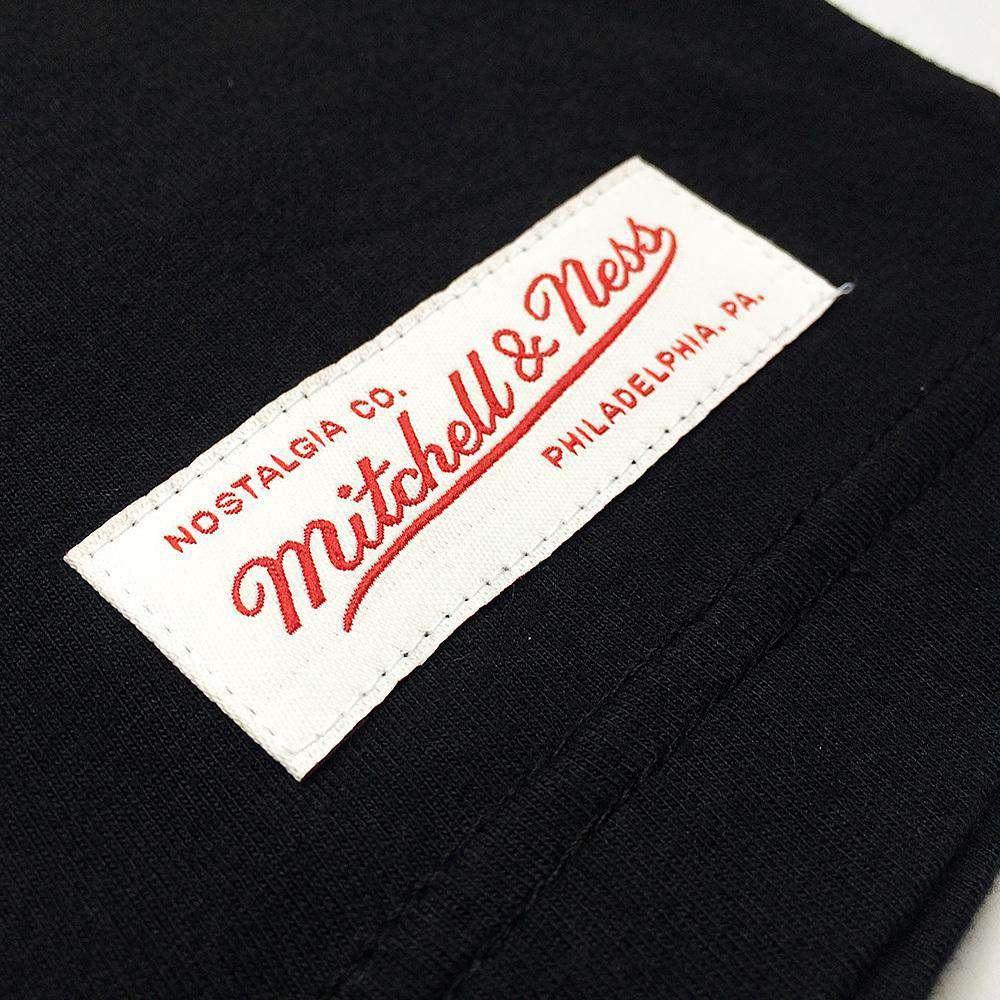 Mitchell And Ness T-Shirts Chicago Bulls Mitchell & Ness NBA Pure Shooter T-Shirt - Black