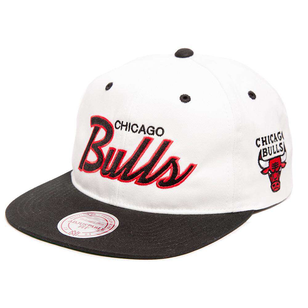 Mitchell And Ness Caps Chicago Bulls Mitchell & Ness NBA Retro Script Snapback Hat - White