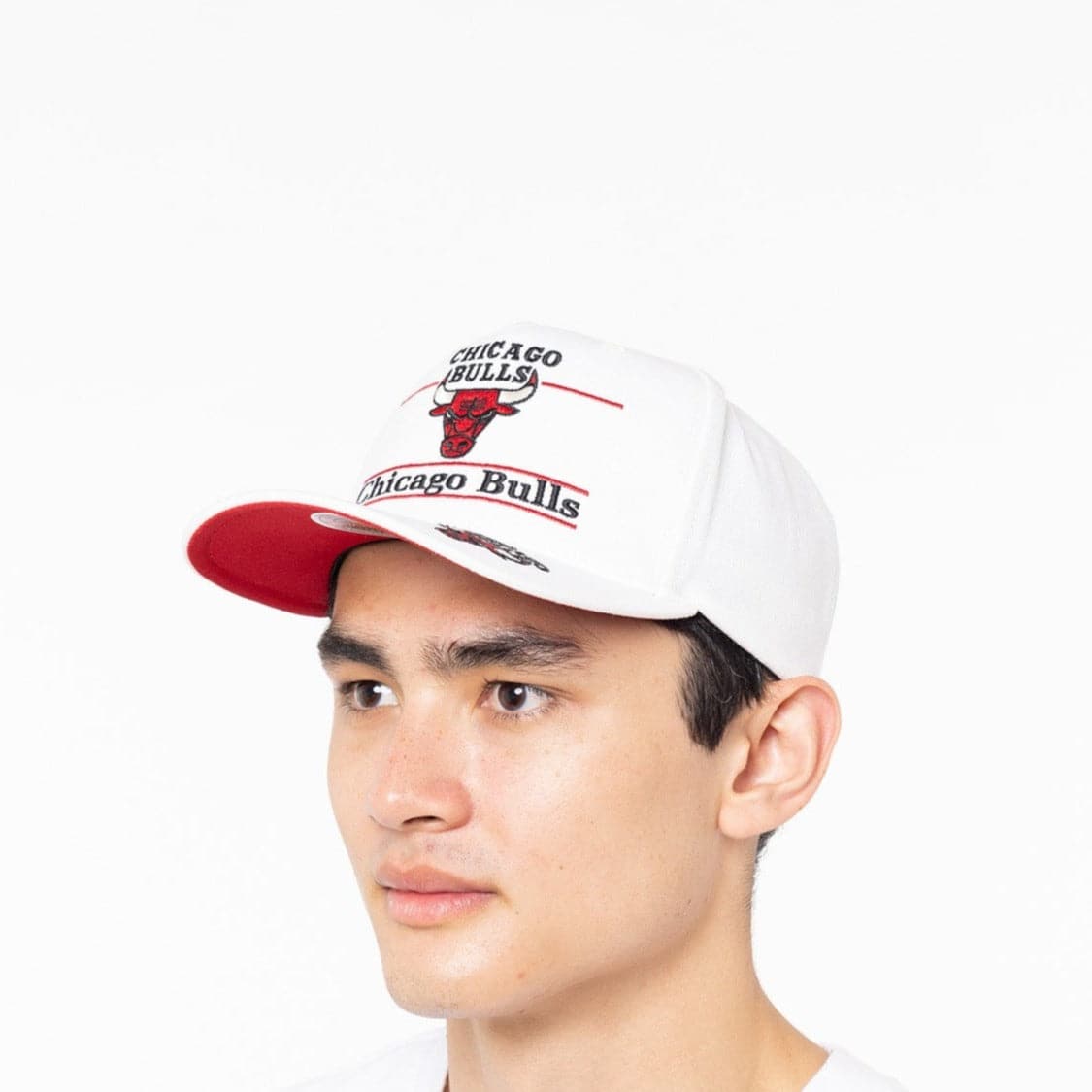 Mitchell And Ness Caps Chicago Bulls Mitchell & Ness NBA Show Up Classic Red Snapback Hat - Off White