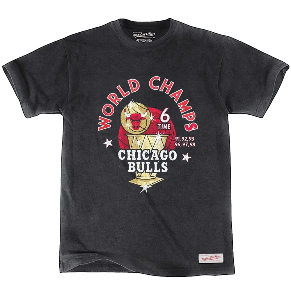 Mitchell And Ness T-Shirts Chicago Bulls Mitchell & Ness NBA World Champs Vintage T-Shirt - Black