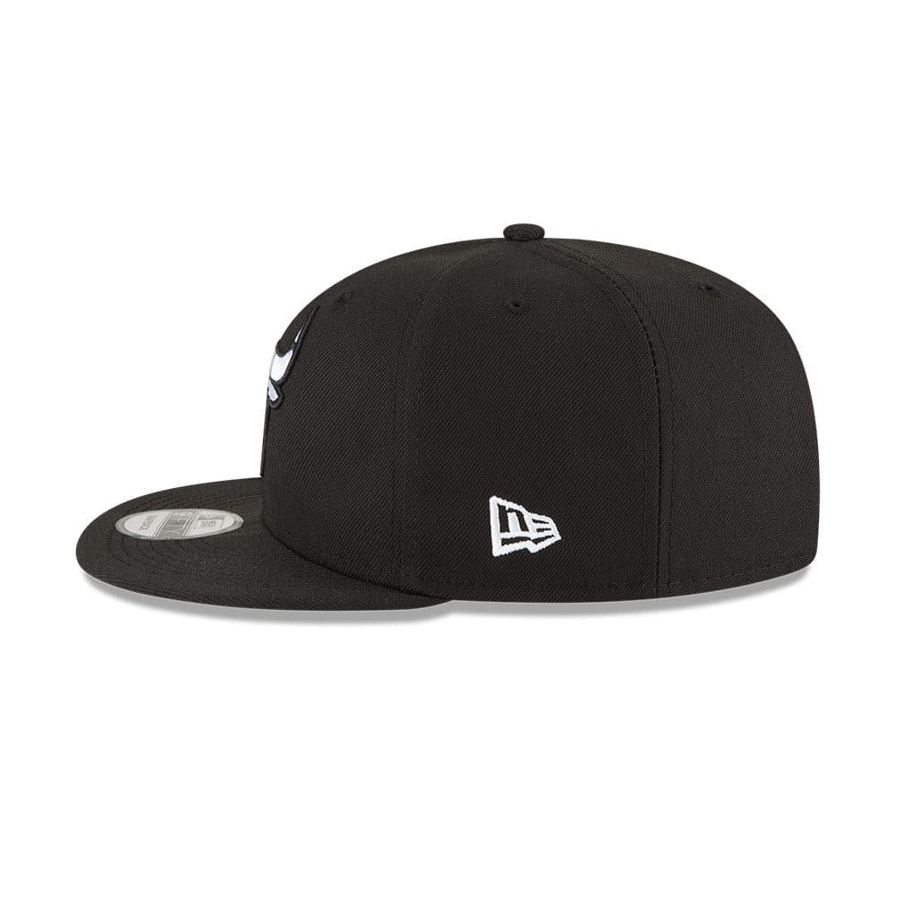 New Era Caps Chicago Bulls New Era NBA 21-22 Back Half Monochrome 9FIFTY Snapback Hat - Black